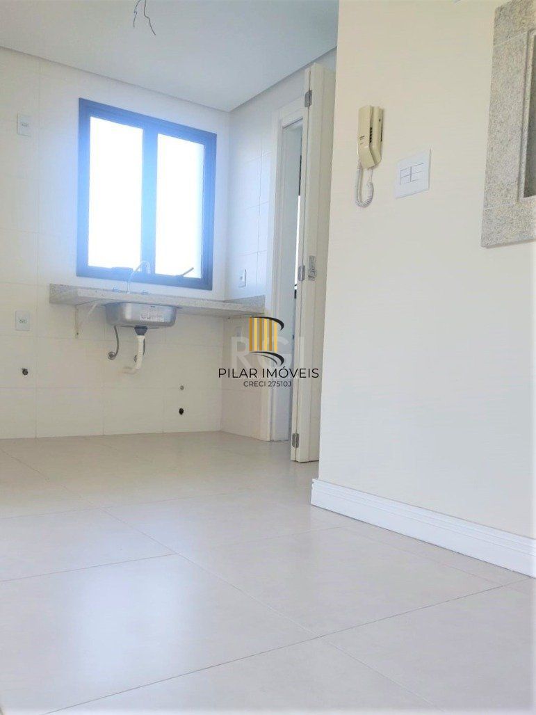 Excelente apartamento 2 dormitórios com  duas suítes,lavabo e vaga coberta próximo Av: Goethe