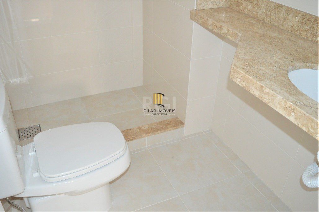 Excelente apartamento 2 dormitórios com garden e duas vagas no Bom Fim
