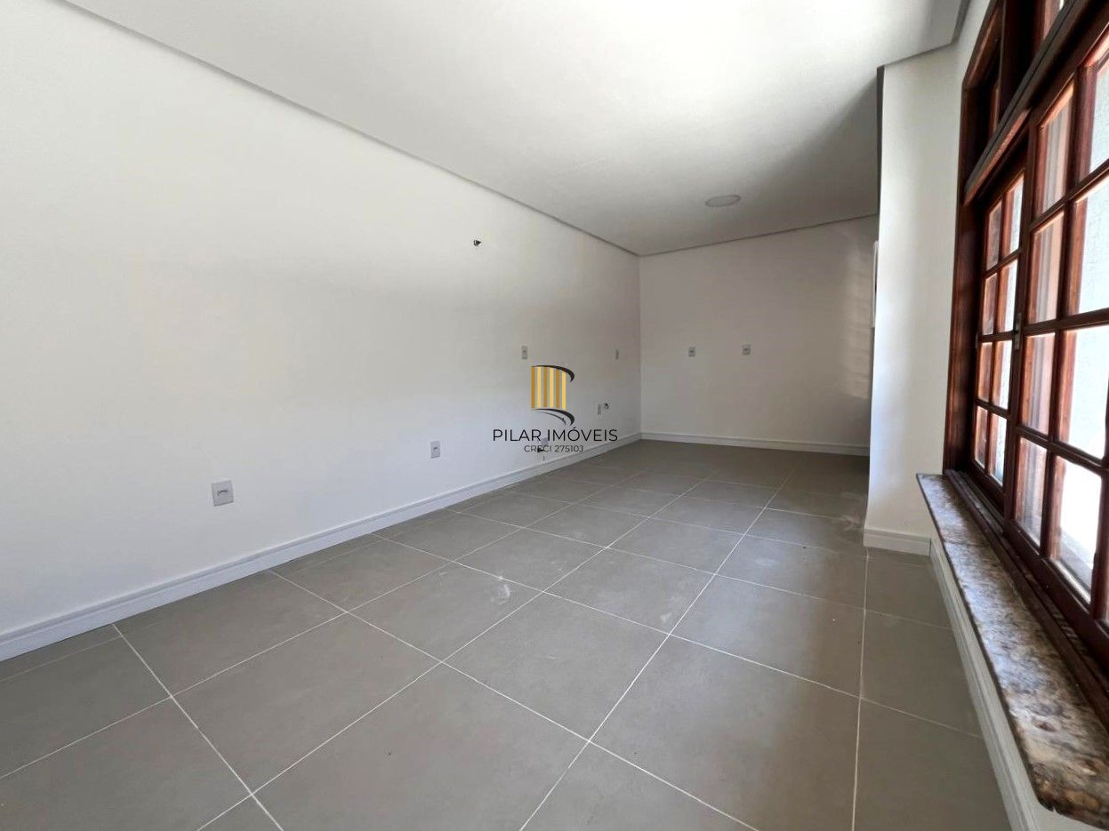 INCRÍVEL CASA COM LAREIRA E ESPAÇO GOOURMET EM CONDOMINIO NO BAIRRO IPANEMA!