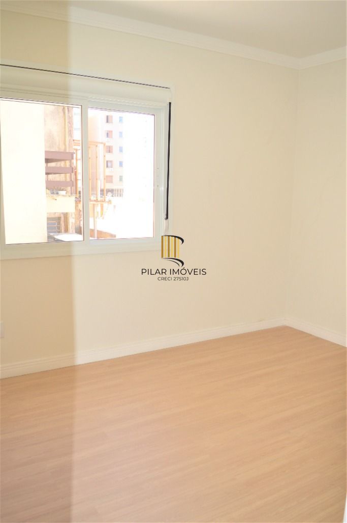 Lindo apartamento 2 dormitórios com 1 suíte, amplo garden e 2 vagas no Bairro Bom Fim.