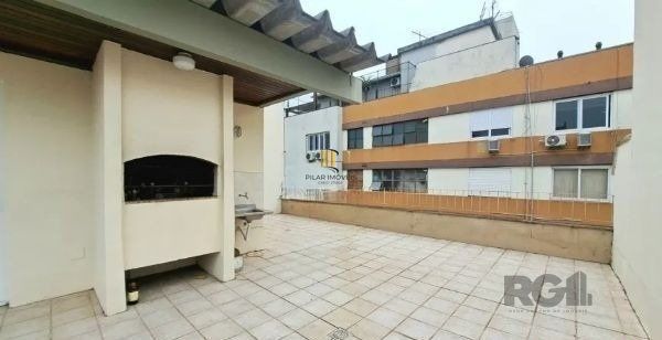 Excelente apartamento 2 dormitórios reformado no Bom Fim