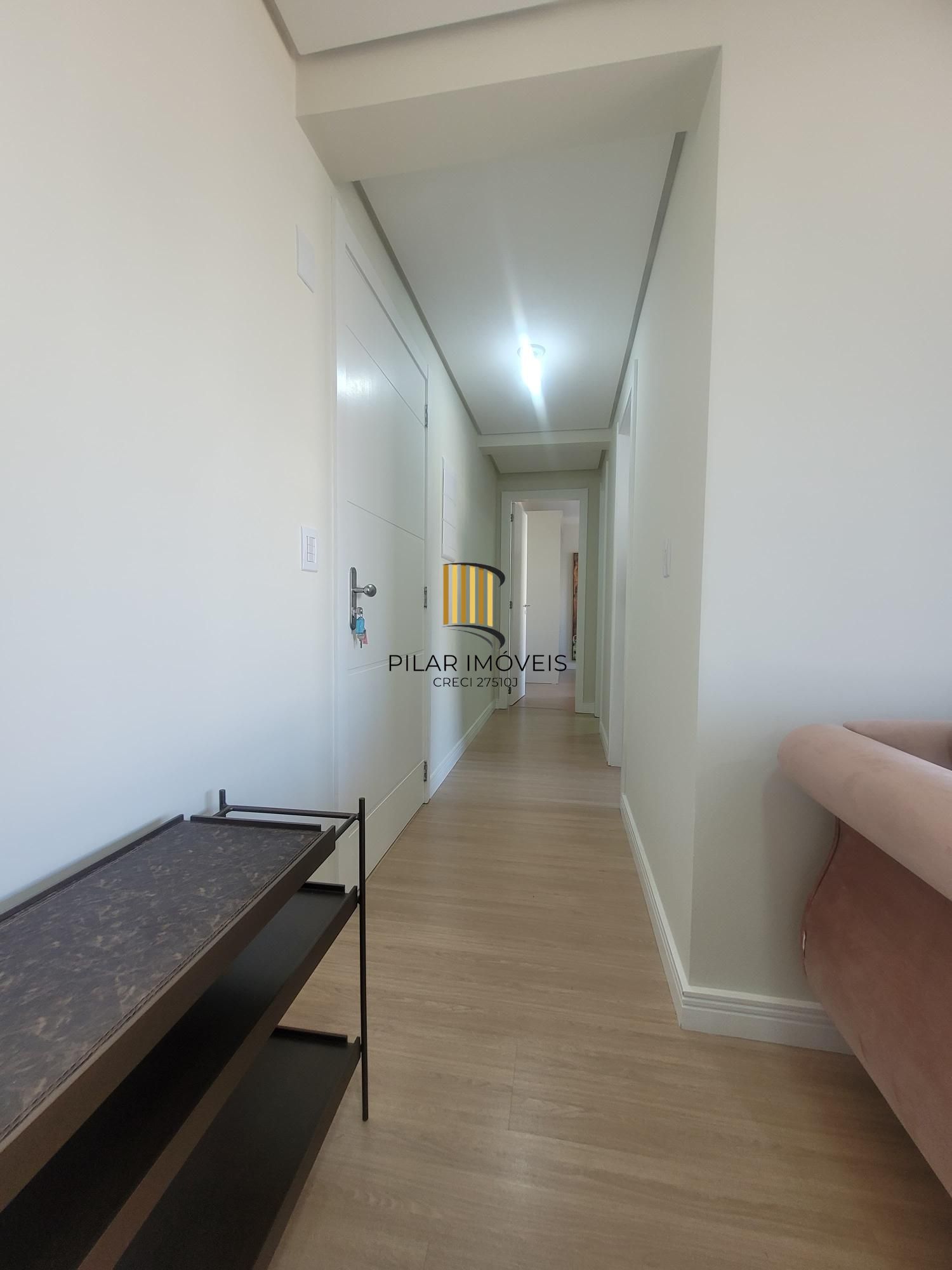 Excelente apartamento 2 dormitórios semi mobiliado no Mont`t Serrat