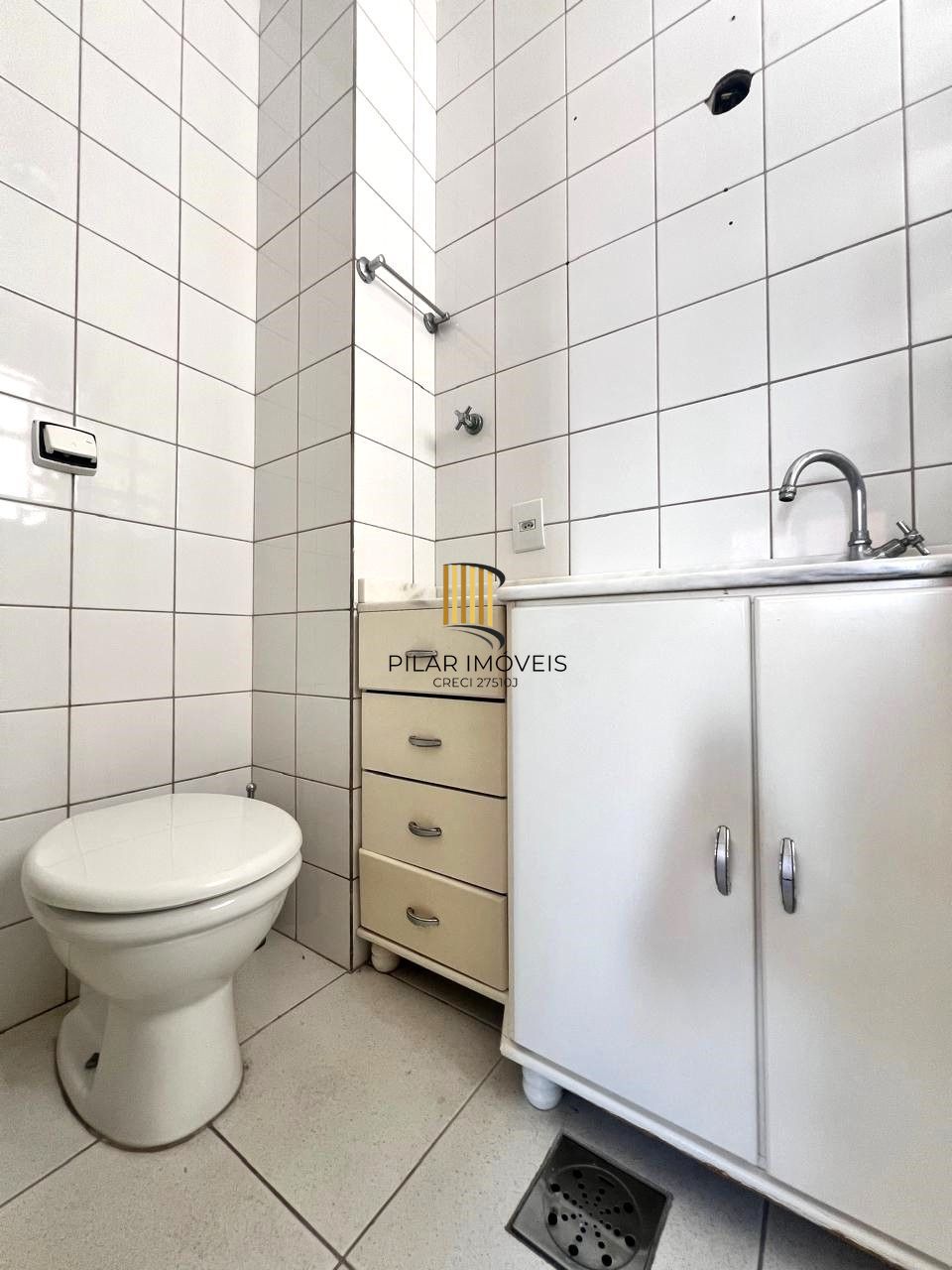 APARTAMENTO 1 DORMITÓRIO COM PORTARIA E ELEVADOR NA RUA GEN. LIMA E SILVA.