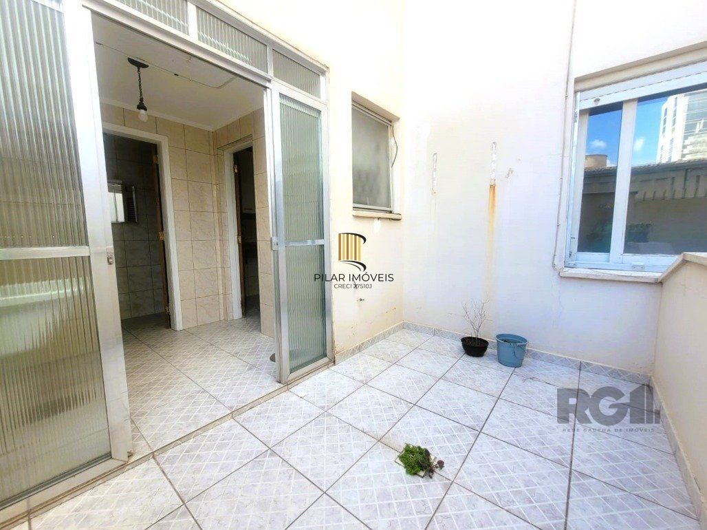 Excepcional apto. com excelente localização, na Rua Gomes Jardim 2 quartos com vaga.