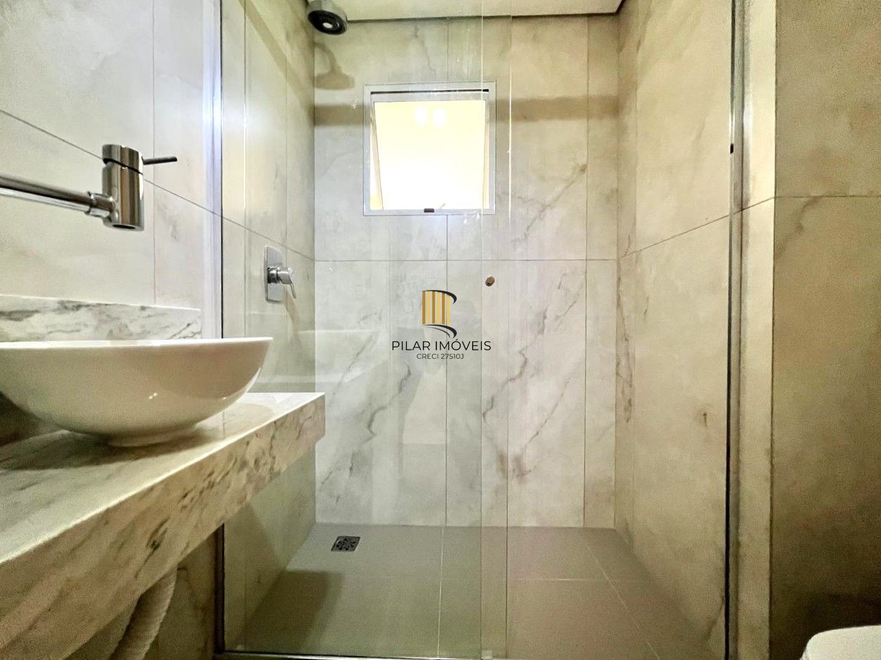 Excelente apartamento 2 dormitórios reformado no Bom Fim