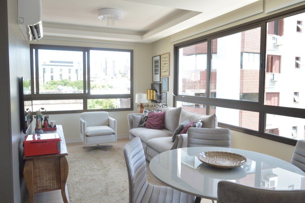 Excelente apartamento 2 dormitórios com box duplo próximo ao Zaffari Cabral