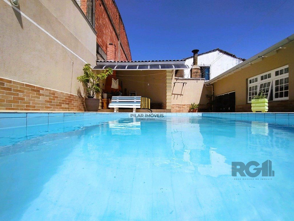Casa 3 dormitórios no bairro Vila Cachoeirinha