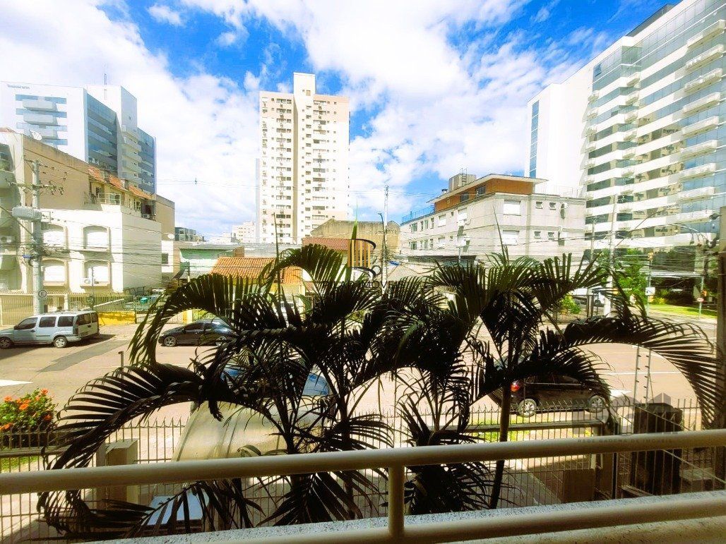 Excepcional apto. com excelente localização, na Rua Gomes Jardim 2 quartos com vaga.