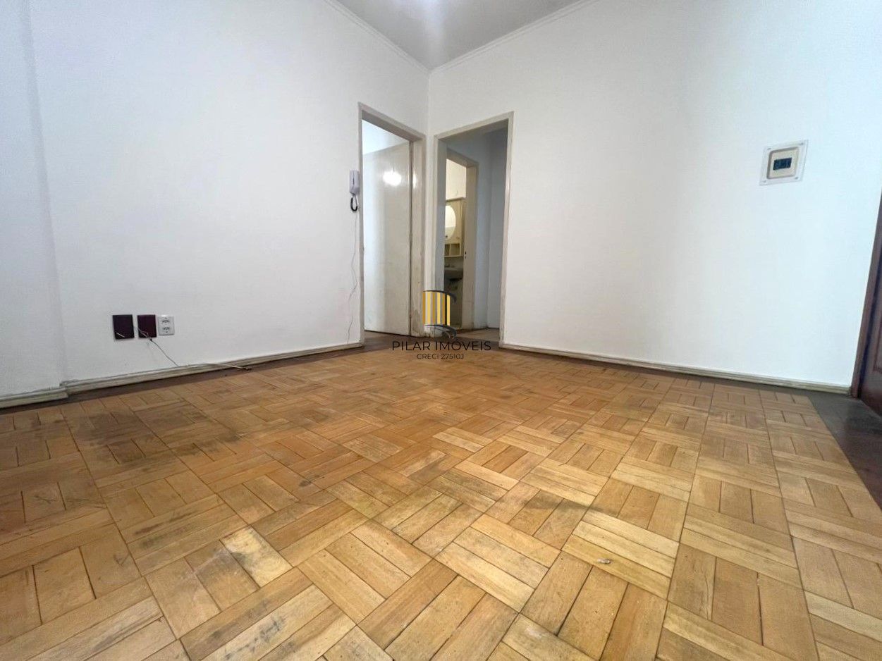 Apartamento 1 dormitório  Semimobiliado no Bairro Independência – Porto Alegre