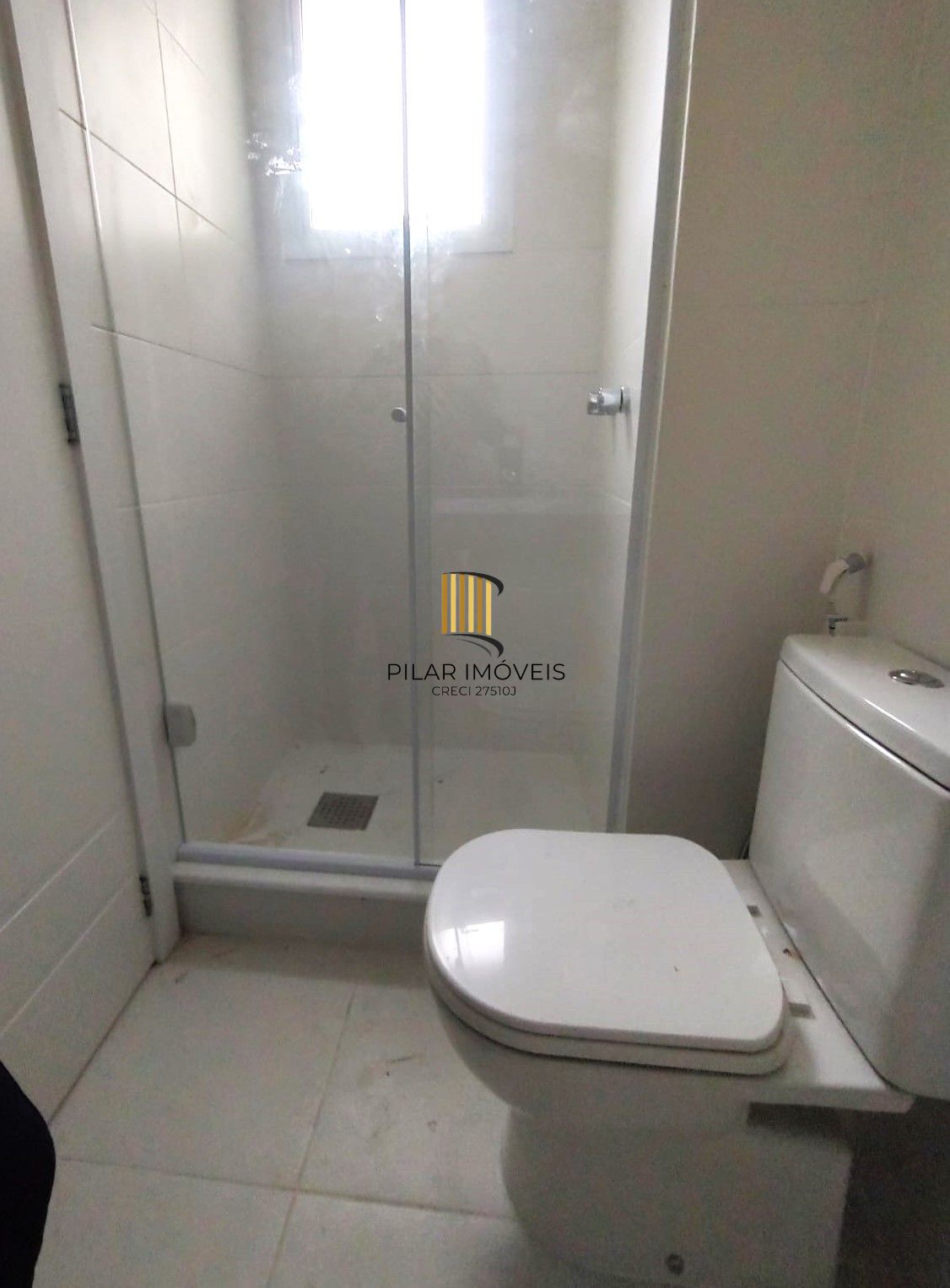 APARTAMENTO 1 DORMITÓRIO COM SUÍTE, COZINHA AMERICANA, LAVABO E AMPLO LIVING NO BOM FIM!