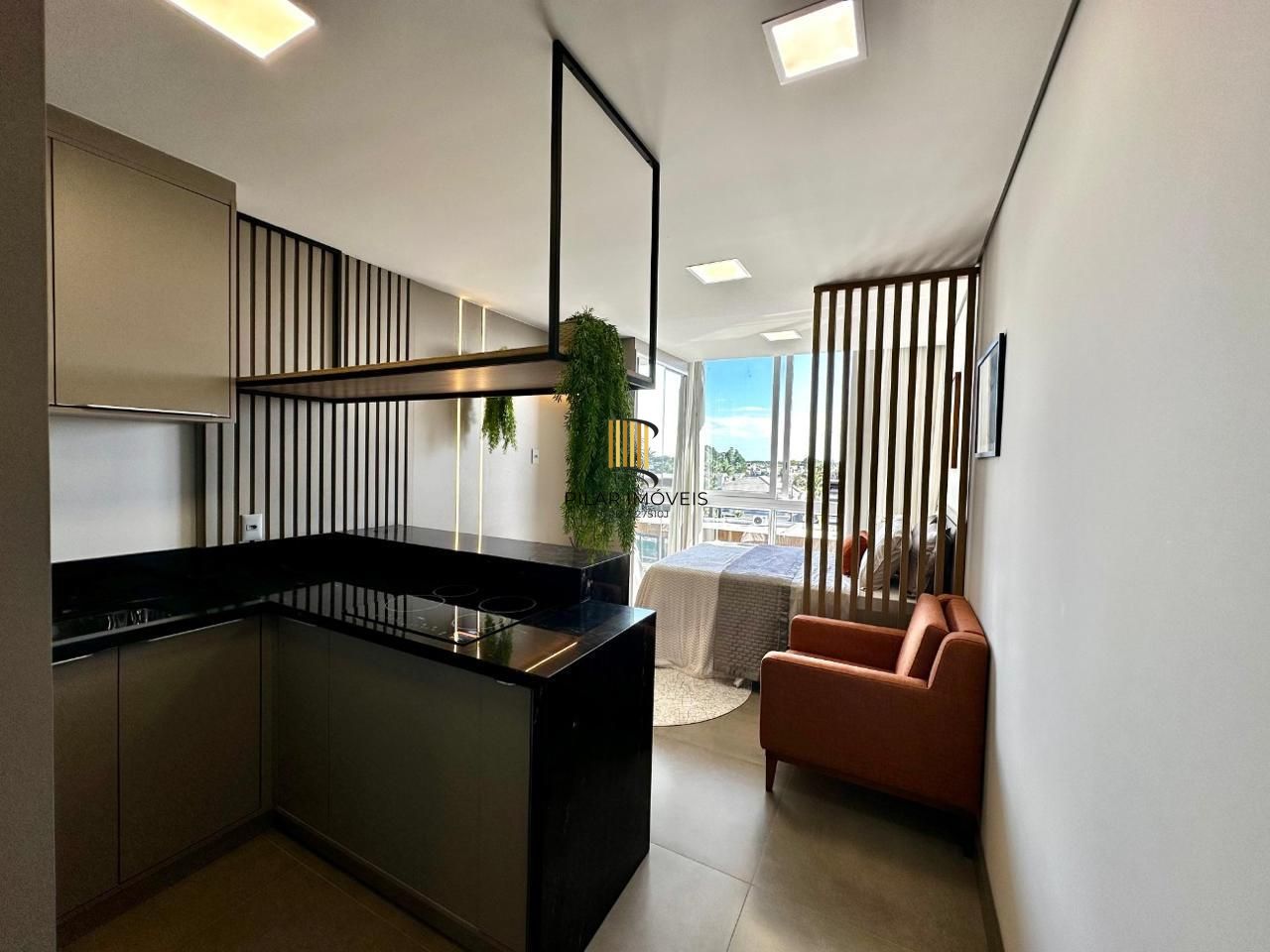 Excelente Studio mobiliado com vaga coberta no Living Resort House