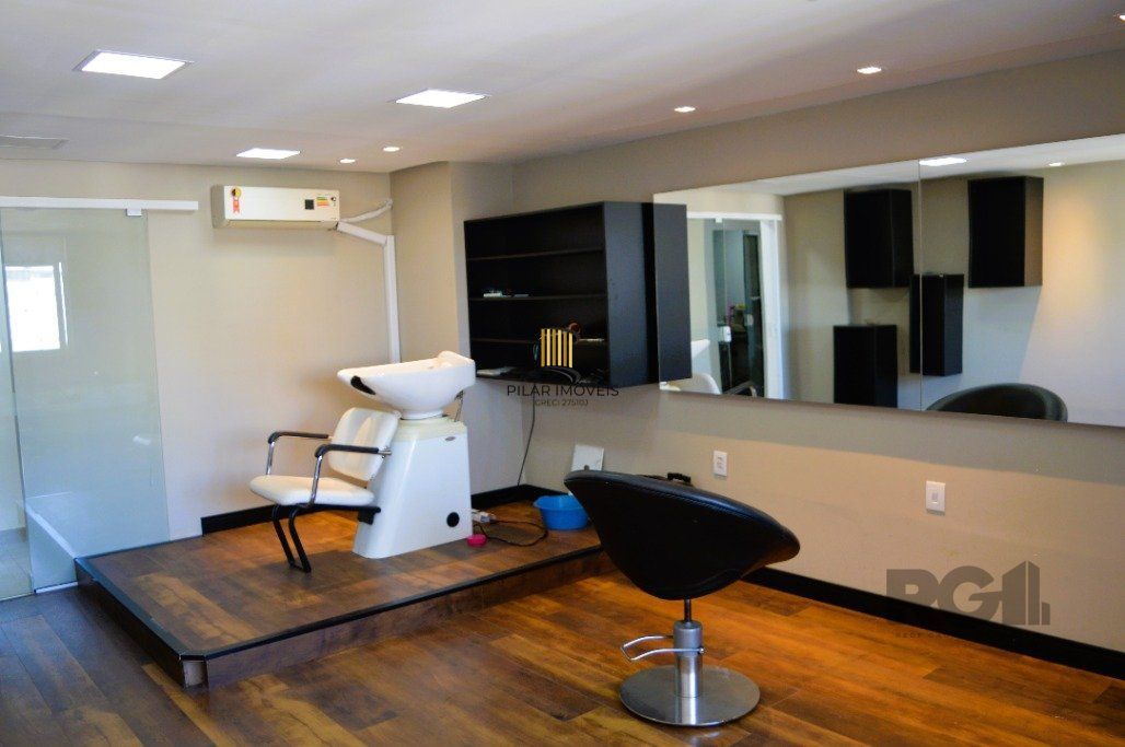 ANDAR INTEIRO NA GALERIA MALCOM 22º - SALA COMERCIAL LINDA E REFORMADA