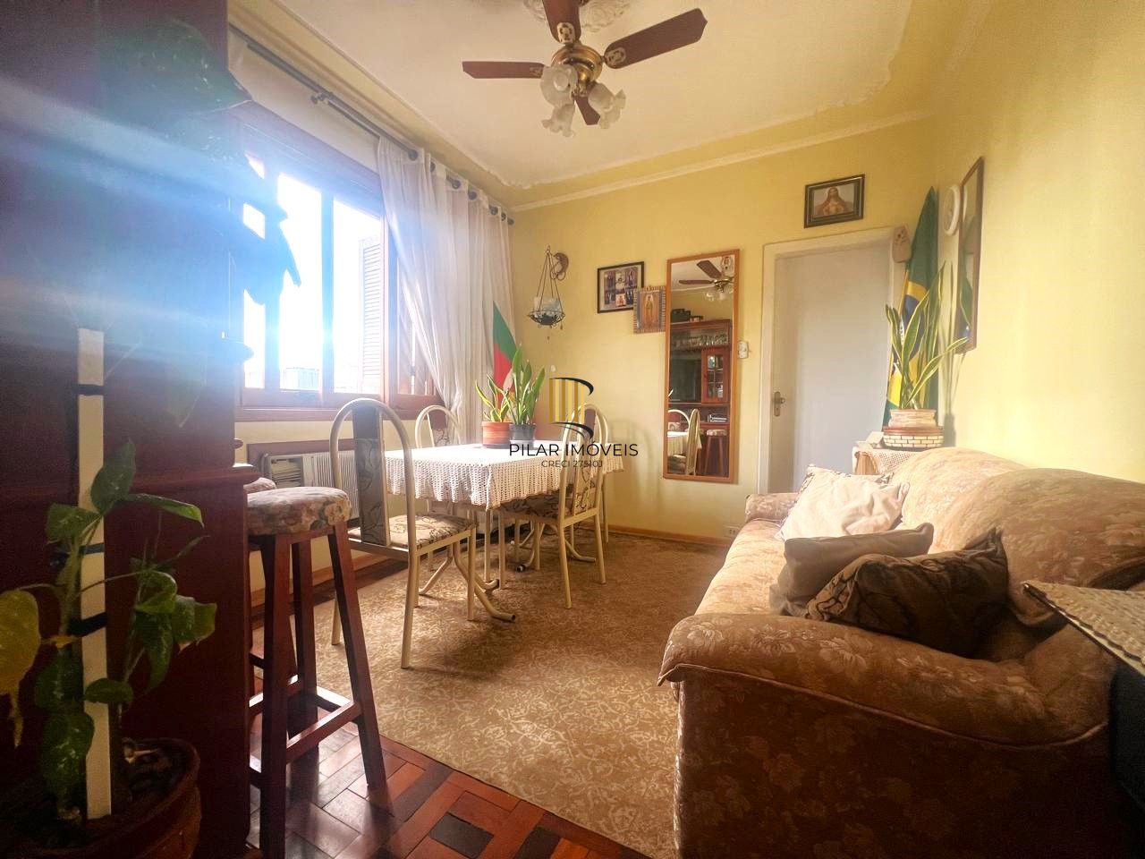 APARTAMENTO 2 DORMITÓRIOS COM VISTA DESLUMBRANTE NO CENTRO DA CIDADE.