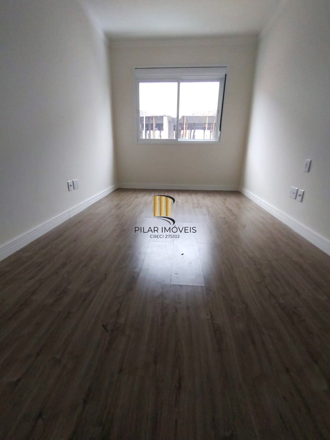 APARTAMENTO 1 DORMITÓRIO COM SUÍTE, COZINHA AMERICANA, LAVABO E AMPLO LIVING NO BOM FIM!