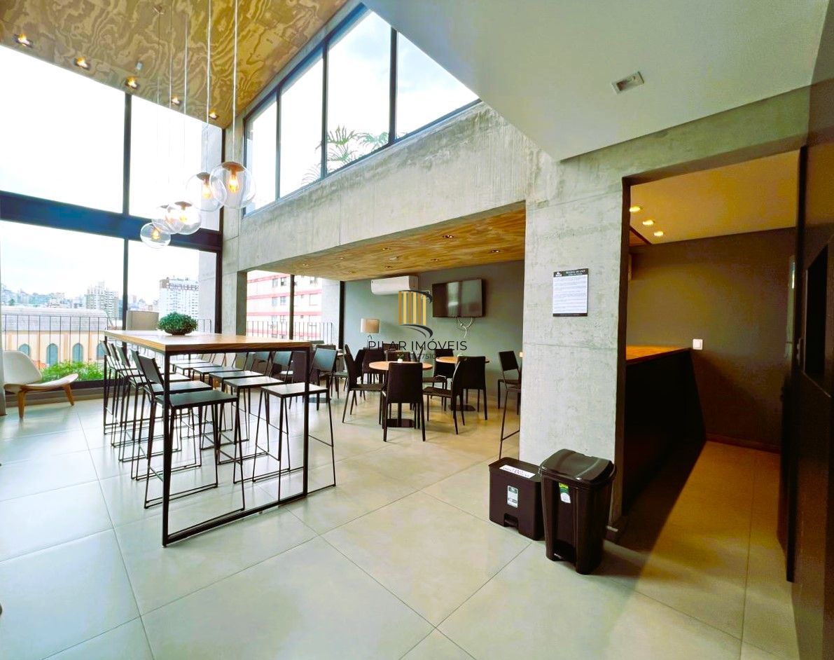 STUDIO SEMIMOBILIADO NA AV. VENÂNCIO AIRES PRÓXIMO AO HPS, UFRGS, HOSP. CLINICAS, COLÉGIO MILITAR!