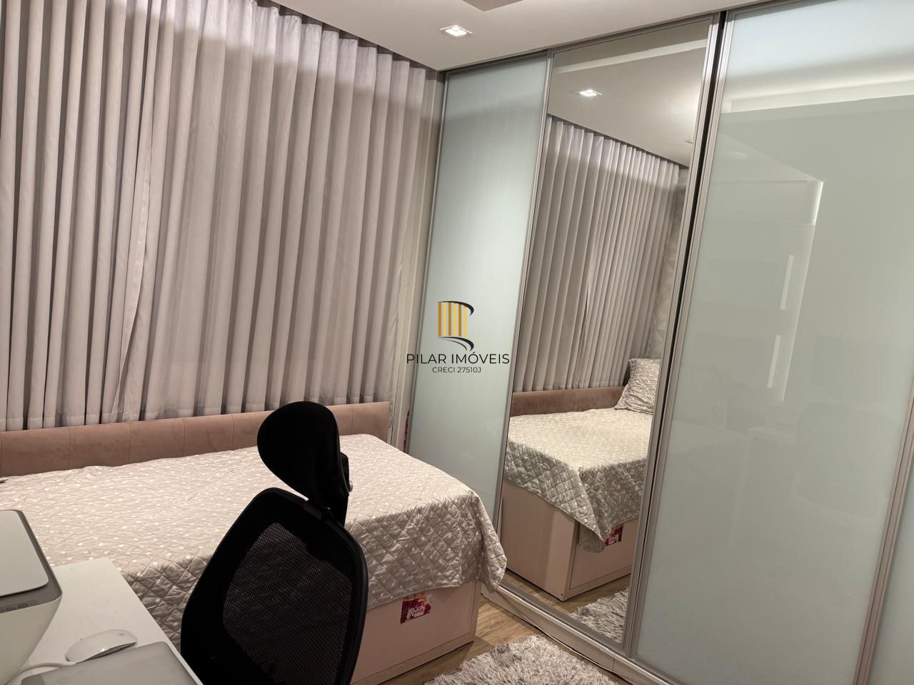 NO BAIRRO MONT'SERRAT APARTAMENTO 2 DORMITÓRIOS COM VAGA COBERTA!