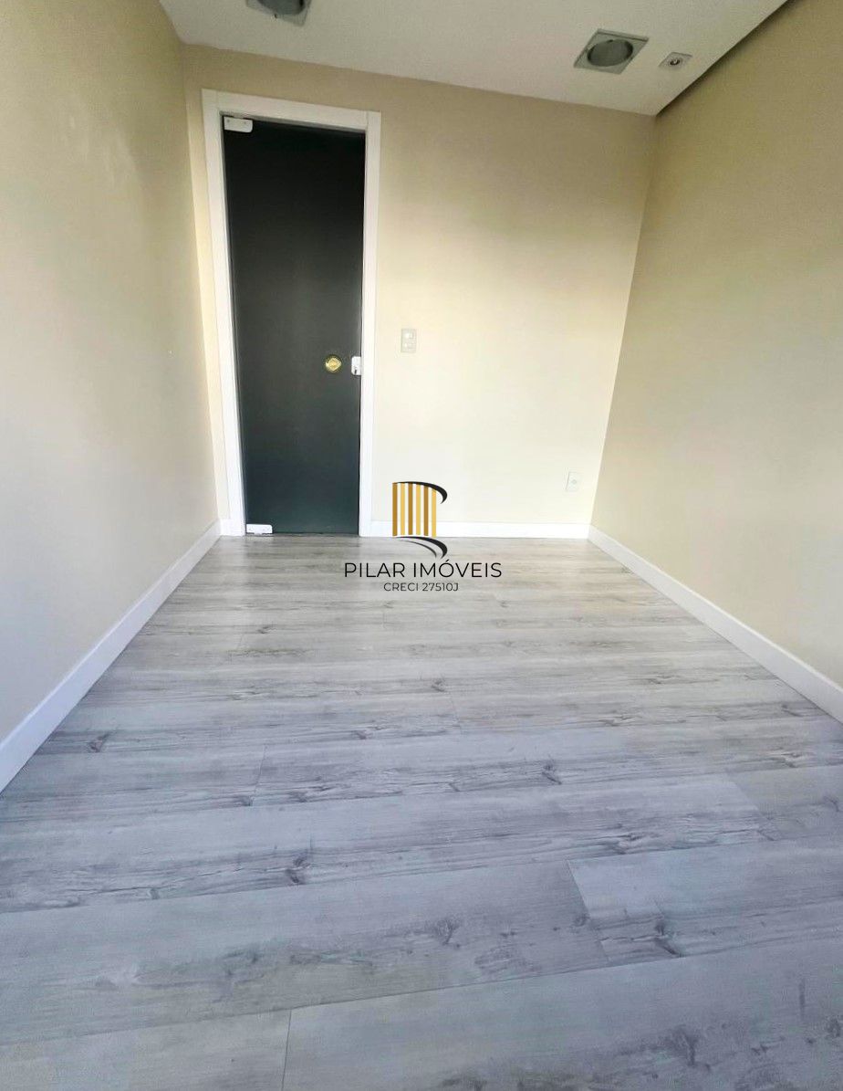 SALA COMERCIAL SEMIMOBILIADA COM VAGA, PARA VENDA OU LOCAÇÃO NO BAIRRO CENTRO HOSTÓRICO!