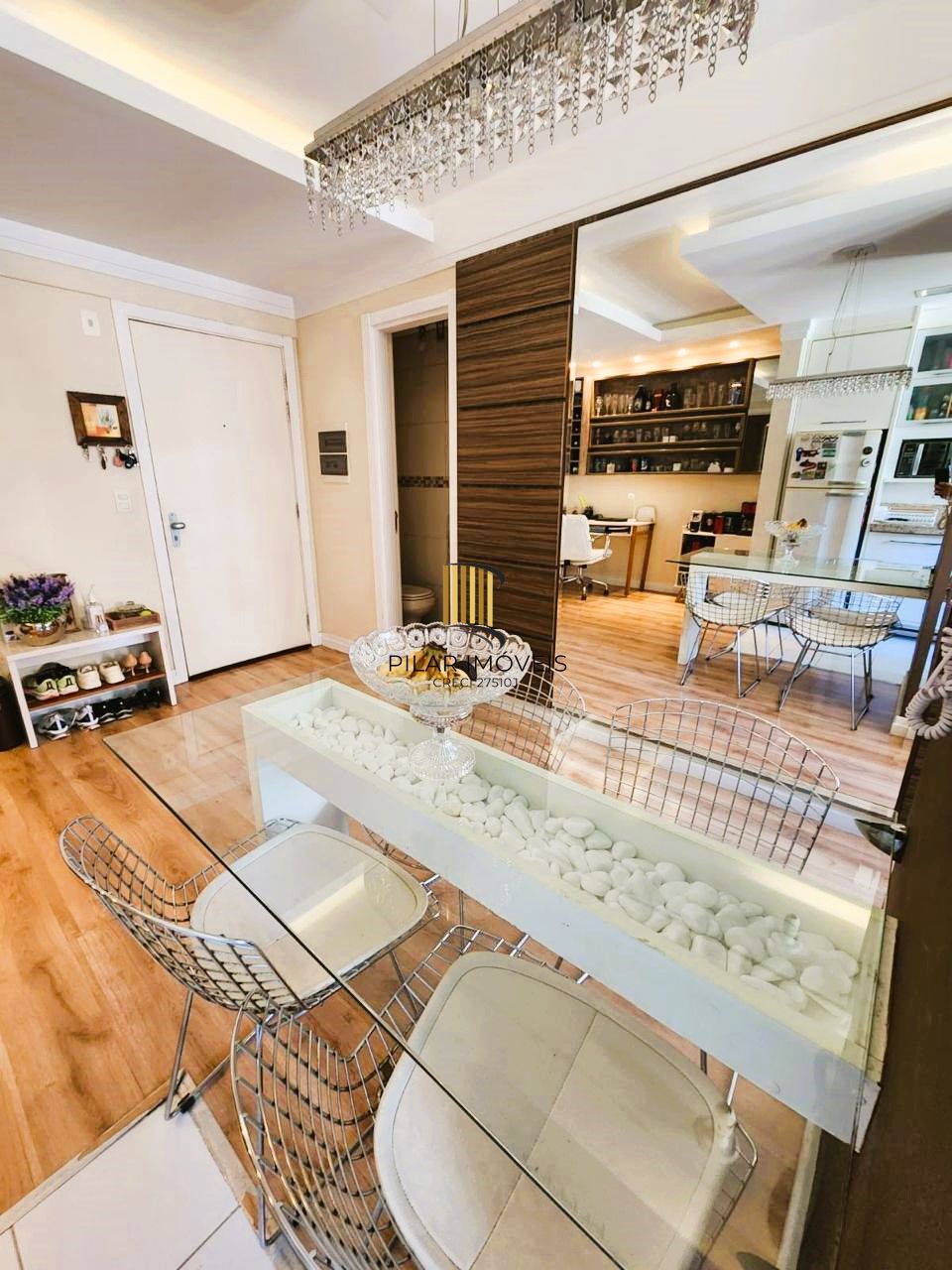 Excelente Apartamento 1 dormitório Semimobiliado com infra completa na Av. Independência!