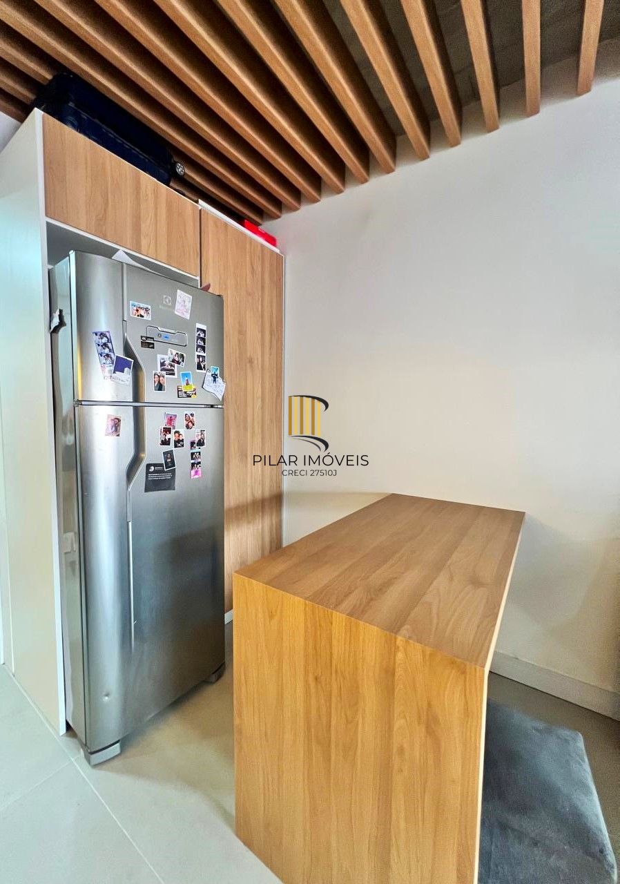 STUDIO SEMIMOBILIADO NA AV. VENÂNCIO AIRES PRÓXIMO AO HPS, UFRGS, HOSP. CLINICAS, COLÉGIO MILITAR!