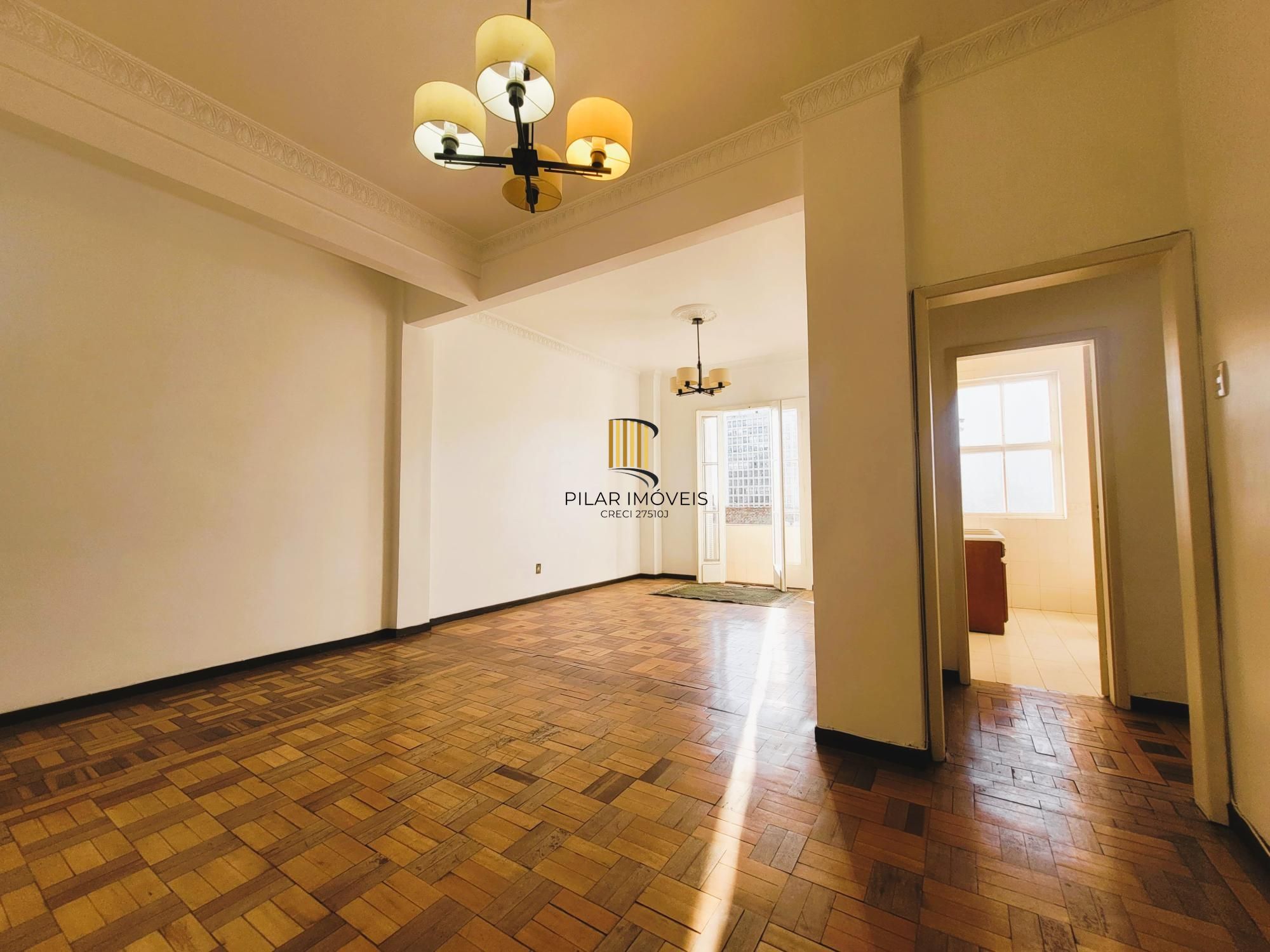 Excelente apartamento 2 dormitórios com  vista espetacular e sacada  na Rua :Dr. Barros Cassal .