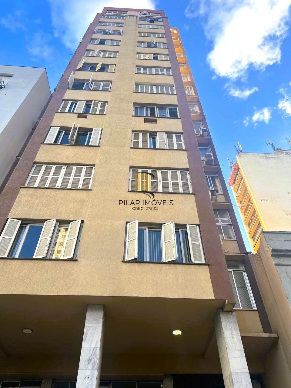 APARTAMENTO 2 DORMITÓRIOS COM VISTA DESLUMBRANTE NO CENTRO DA CIDADE.