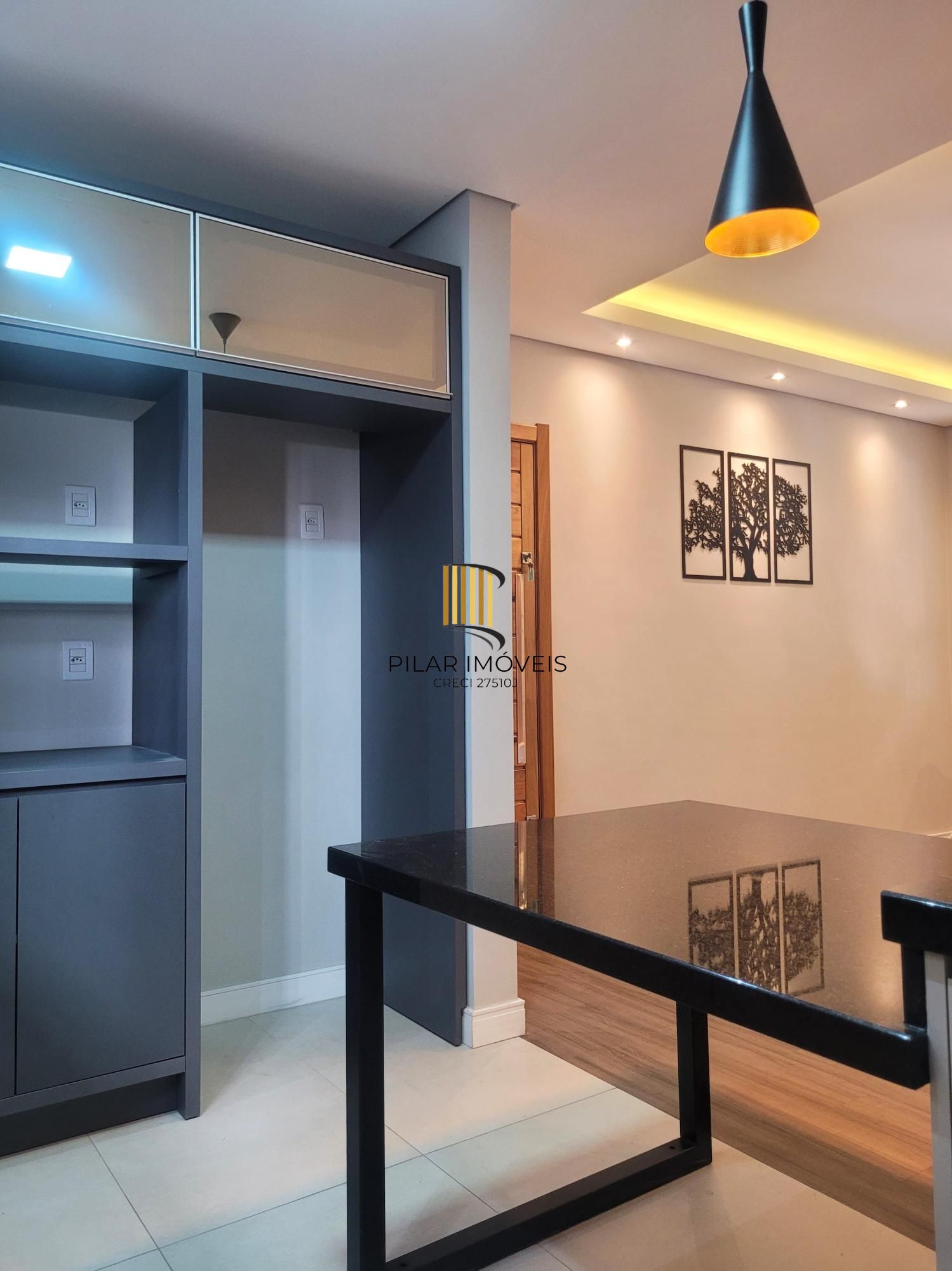 Lindo apartamento 2 dormitórios todo Reformado no Bairro Moinhos.