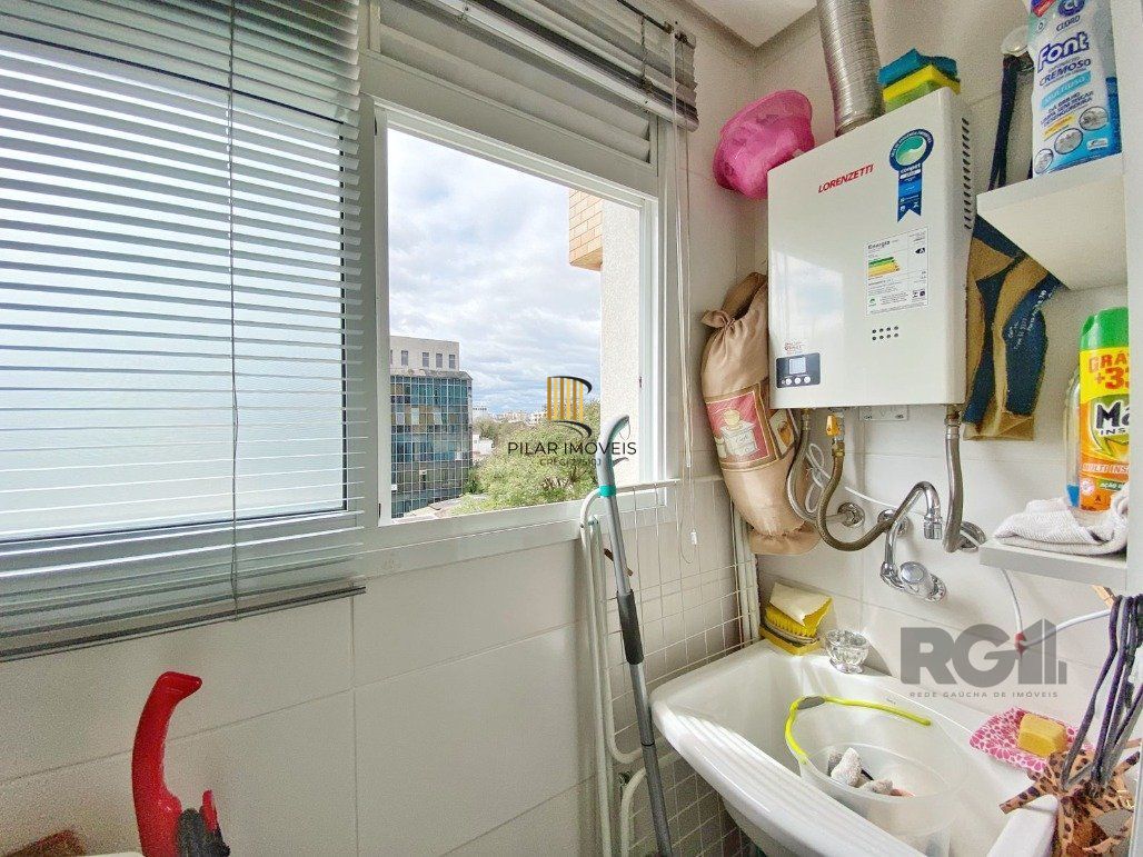 Excelente apartamento 1 dormitório com suíte , lavabo e vaga coberta