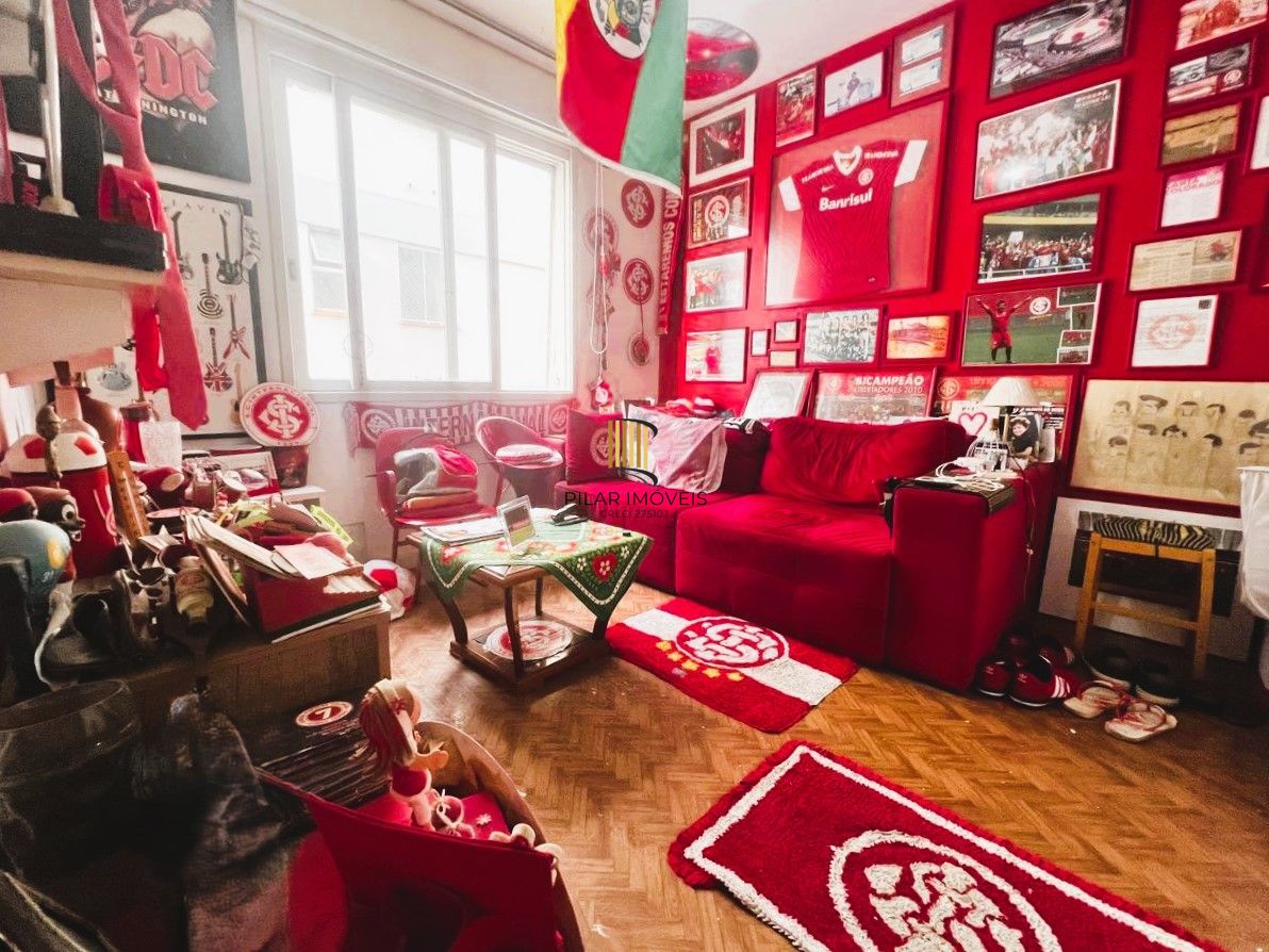 OPORTUNIDADE ÚNICA NO BOM FIM: APARTAMENTO 2 DORMITÓRIOS COM VAGA E ELEVADOR