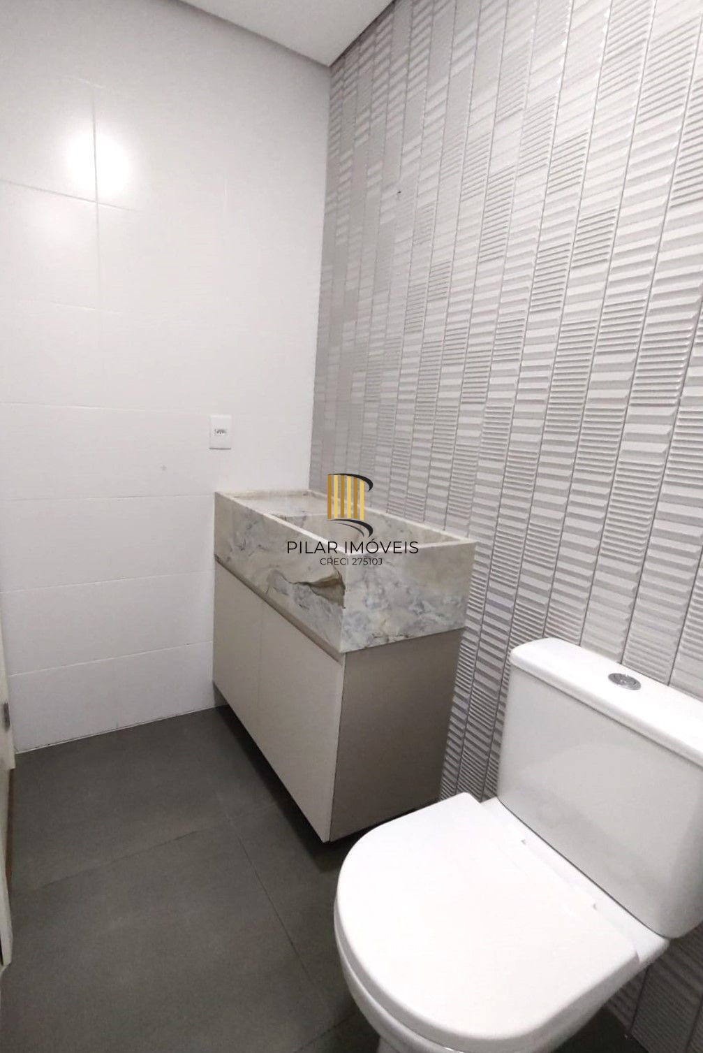 Lindo Duplex 2 dormitórios todo reformado na Dona Laura