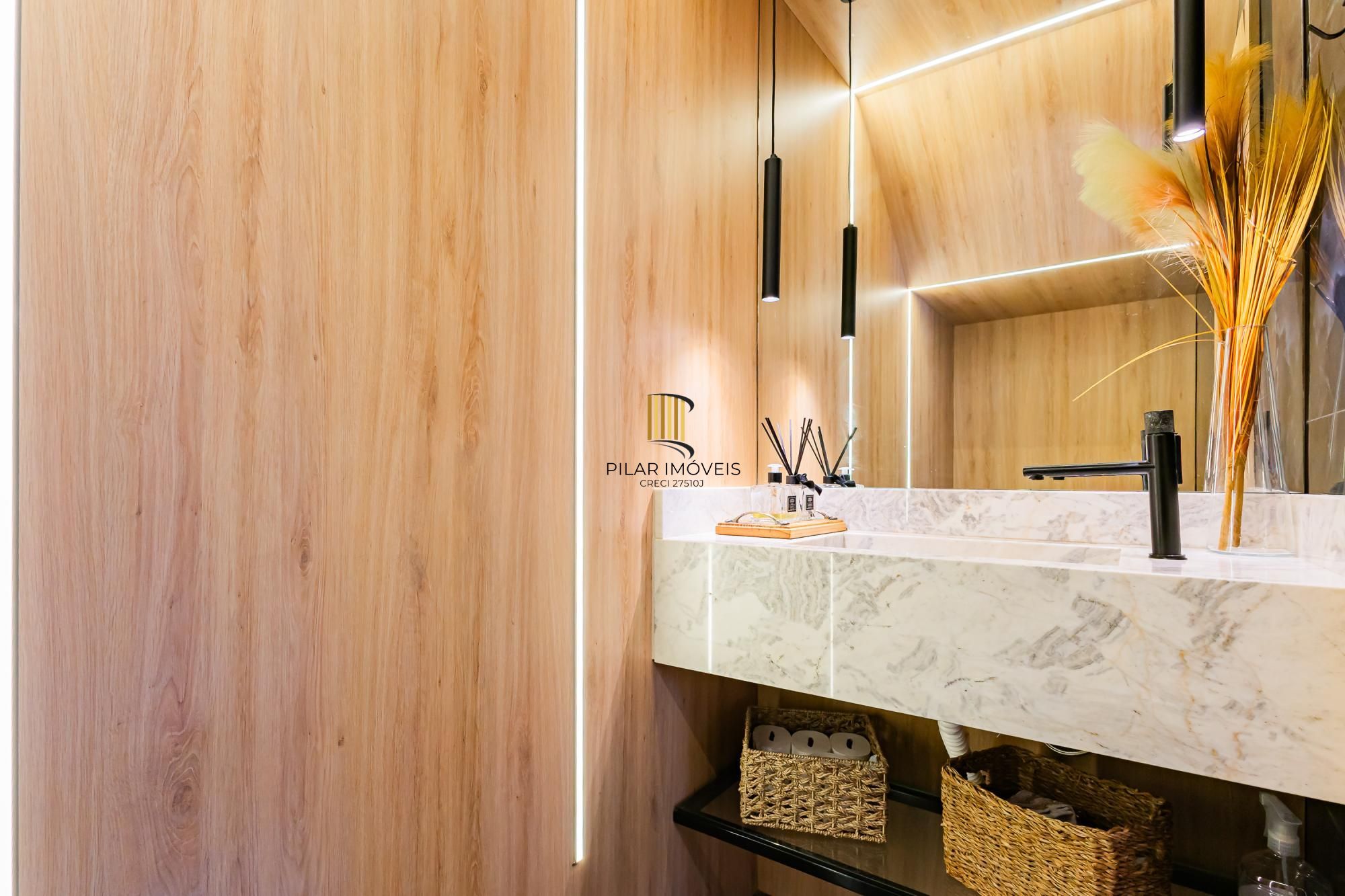 CASA 100% MOBILIADA NO VALE SOS LÍRIOS