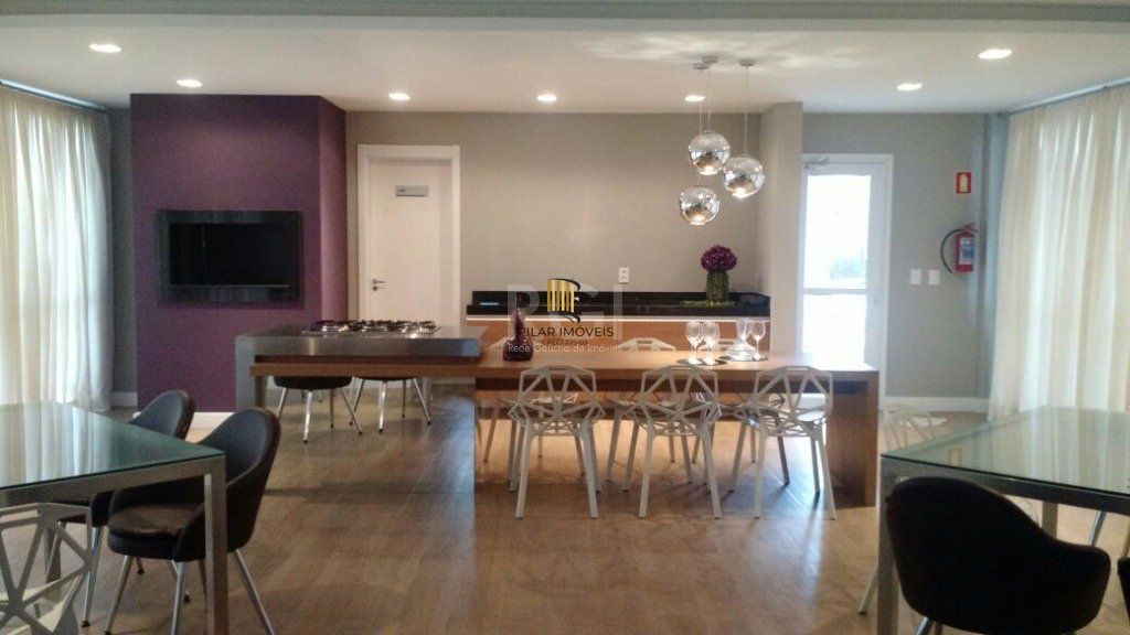 Apartamento para Venda - 65m², 2 dormitórios, sendo 1 suites, 1 vaga - Humaitá