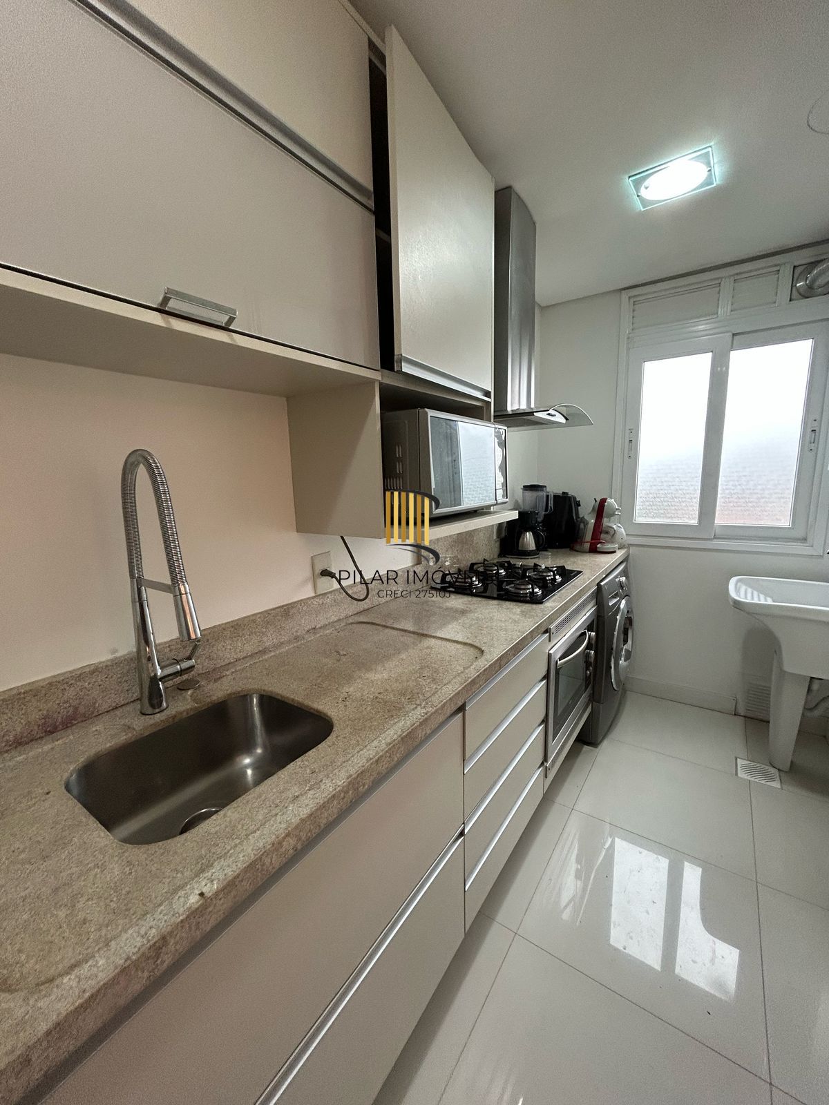 Lindo apartamento semi mobiliado, infra completa e a apenas 4 min do Iguatemi