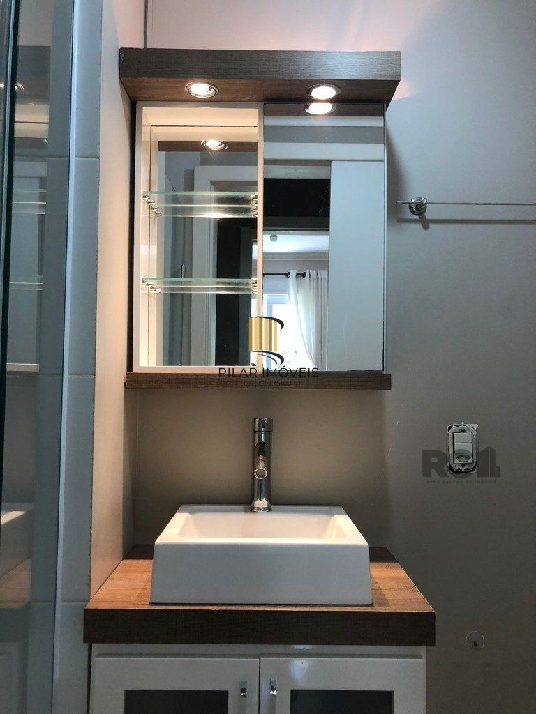 Apartamento com pátio 2 quartos (1 suites) churrasqueira e vaga. Infra completa