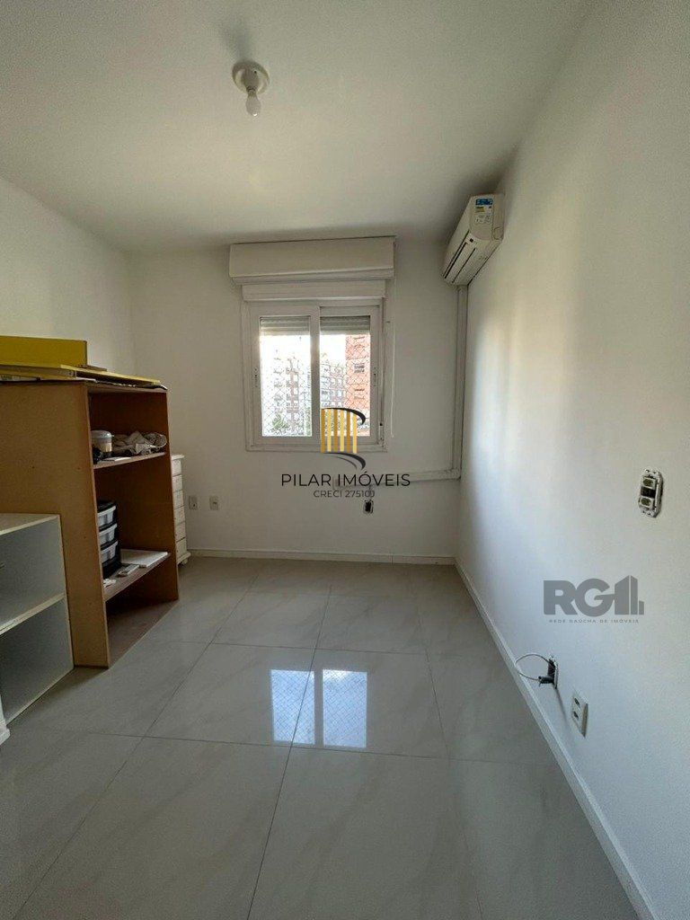 3 quartos (1 suíte), churrasqueira, sacada e 1 vaga. Infra completa.