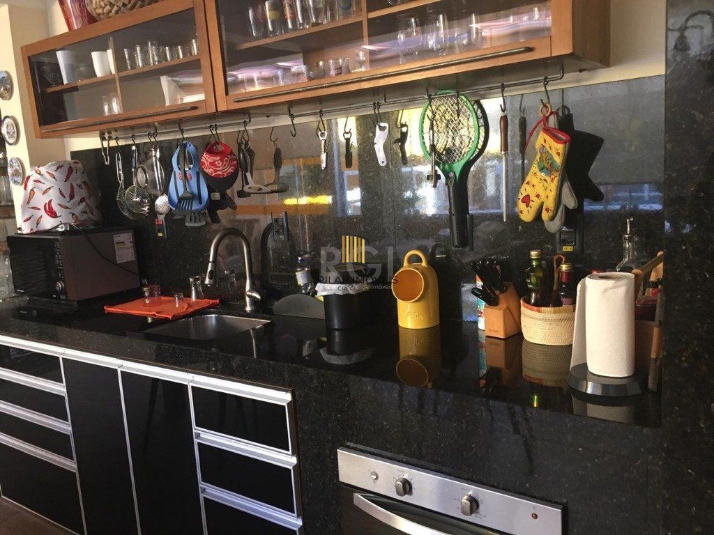 Casa para Venda - 230m², 3 dormitórios, sendo 3 suites, 3 vagas - Chácara das Pedras