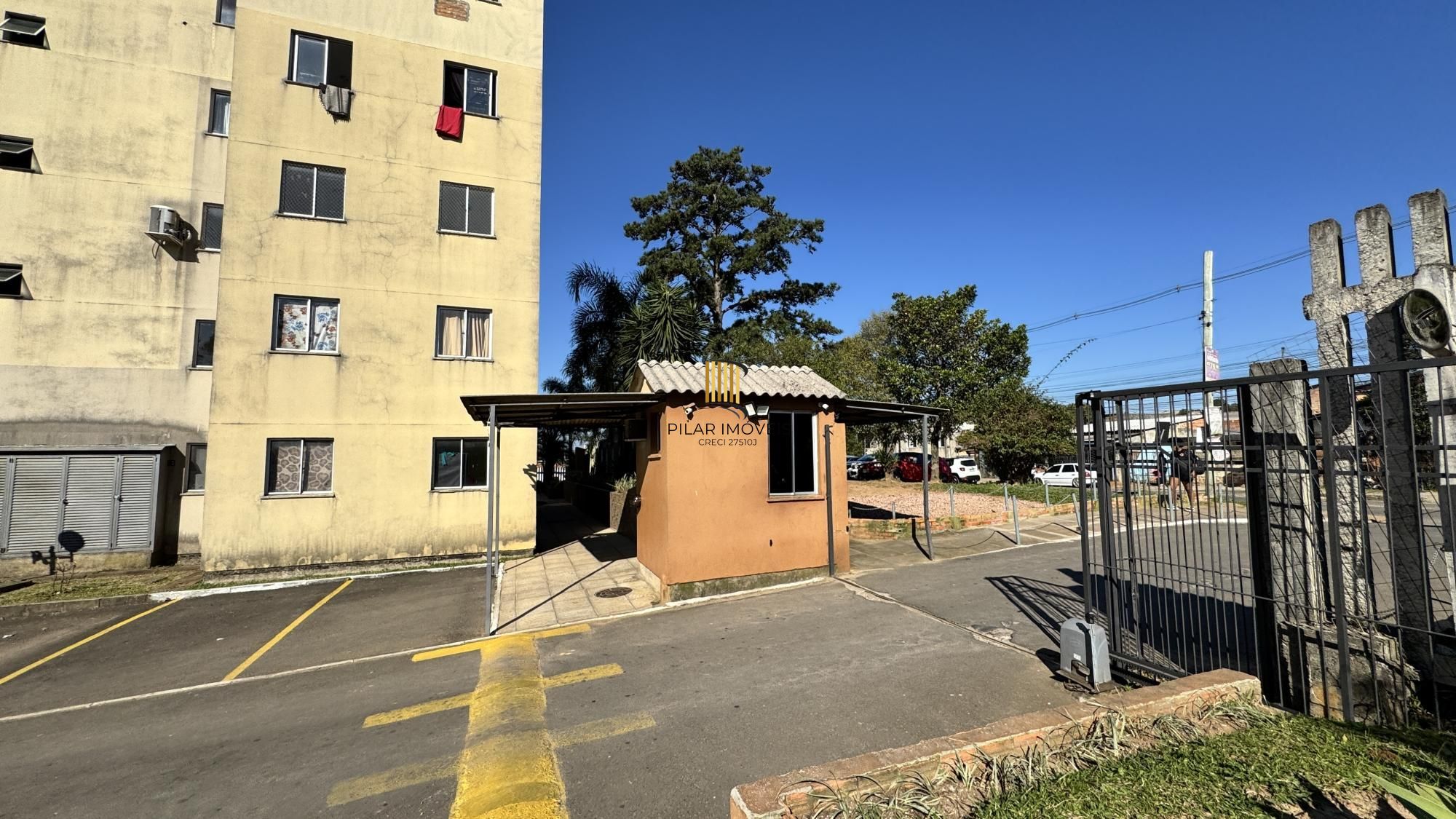 Apartamento Térreo com 2 dormitórios Semi Mobiliado