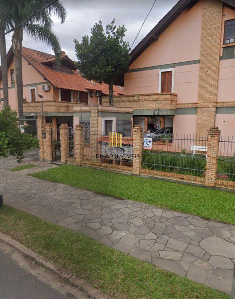 Casa Condominio para Venda - 234m², 3 dormitórios, sendo 1 suites, 2 vagas