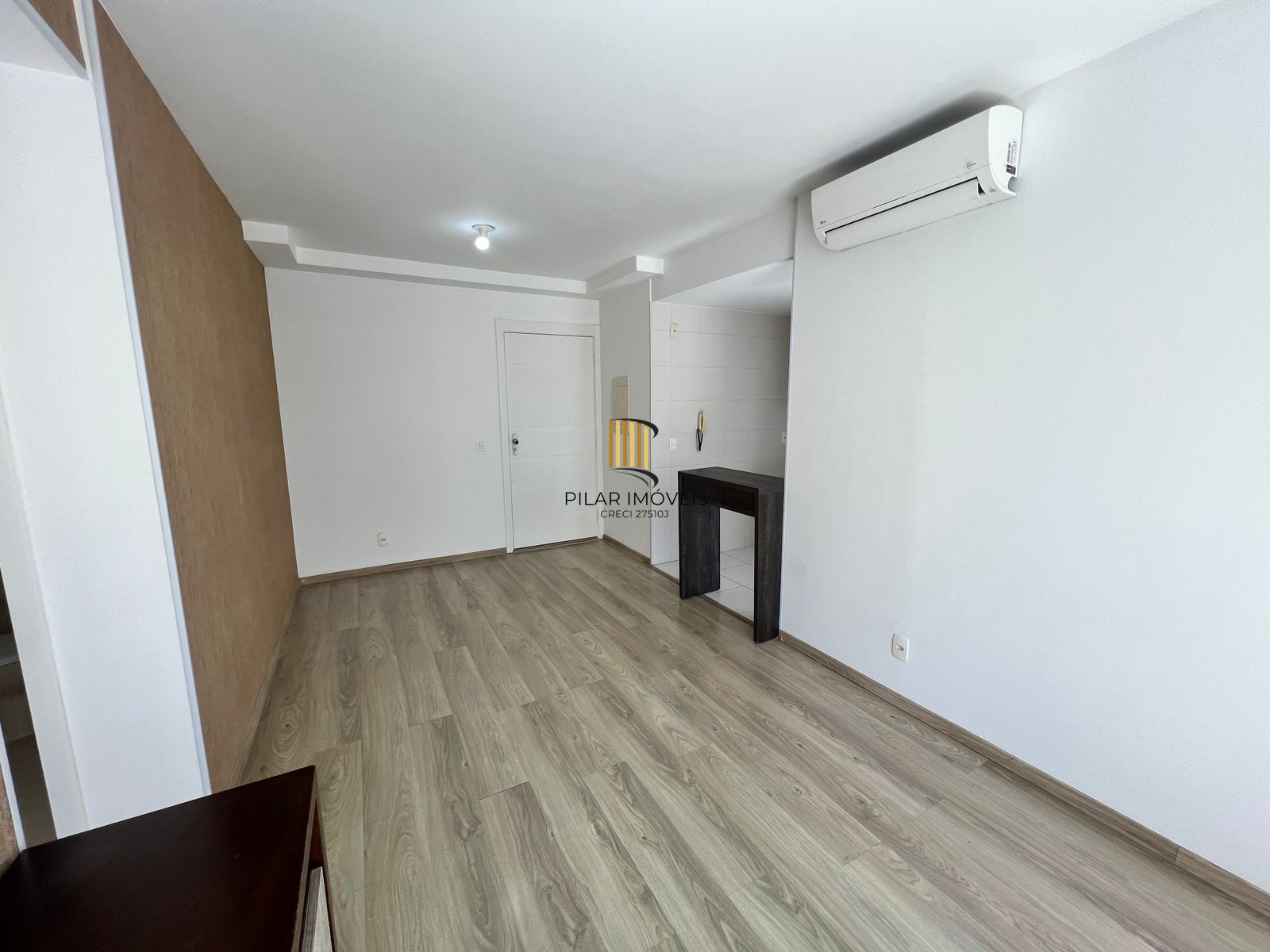 Apartamento 2 Dormitórios semi mobiliado