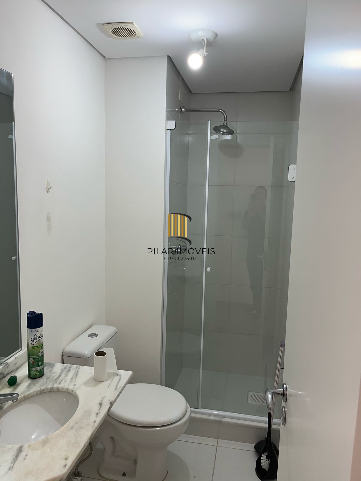 Junto ao Shopping Iguatemi. 3 quartos ( 1 suíte) sacada, churrasqueira e 1 vaga