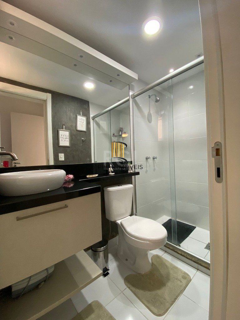 Apartamento para Venda - 65m², 2 dormitórios, sendo 1 suites, 1 vaga - Humaitá
