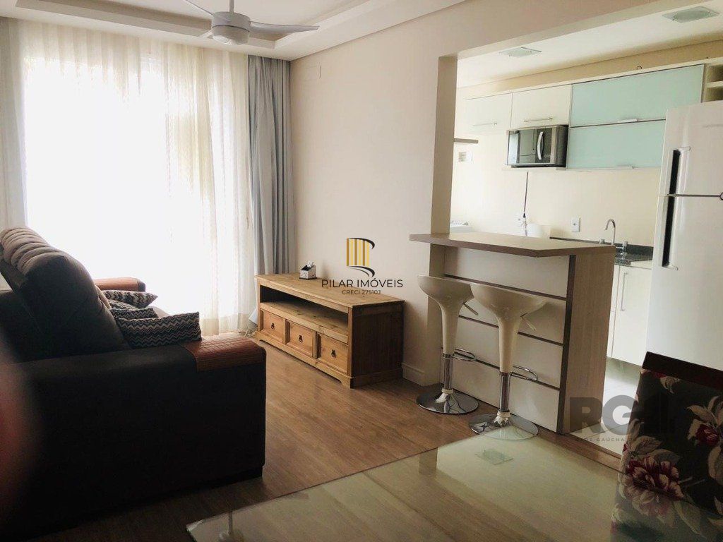 Lindo apartamento MOBILIADO E EQUIPADO com pátio.