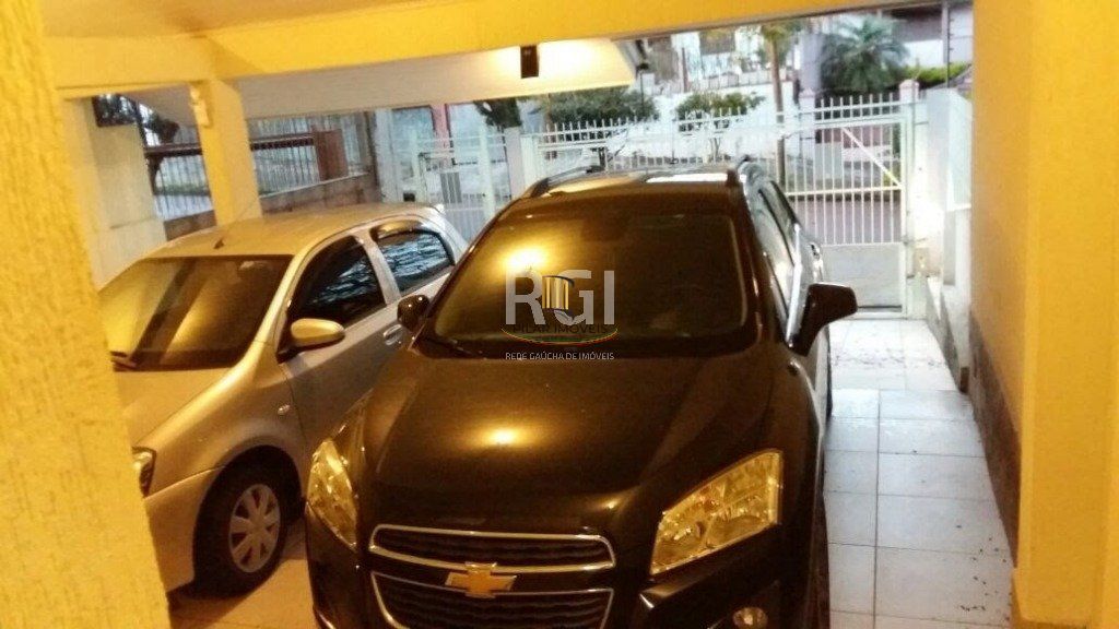 Sobrado para Venda - 245m², 4 dormitórios, sendo 1 suites, 3 vagas - Jardim Itu