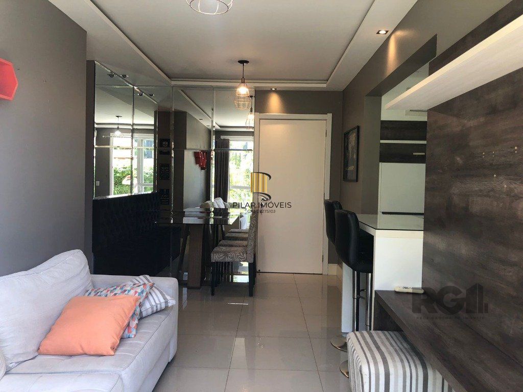 Apartamento com pátio 2 quartos (1 suites) churrasqueira e vaga. Infra completa