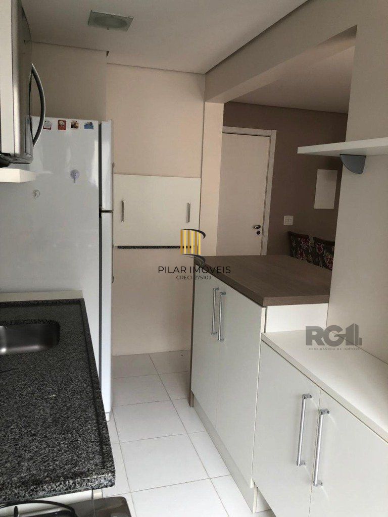 Lindo apartamento MOBILIADO E EQUIPADO com pátio.