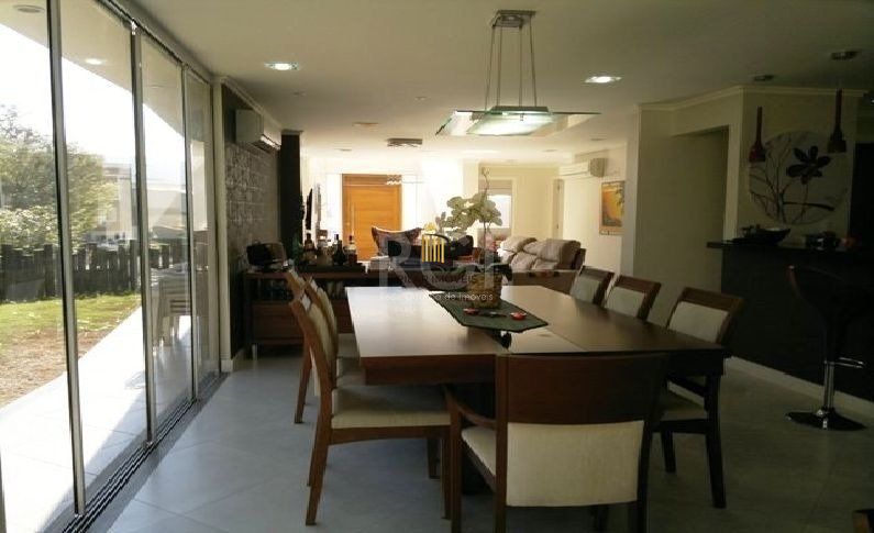Casa Condominio para Venda - 380m², 3 dormitórios, sendo 3 suítes e 3 vagas