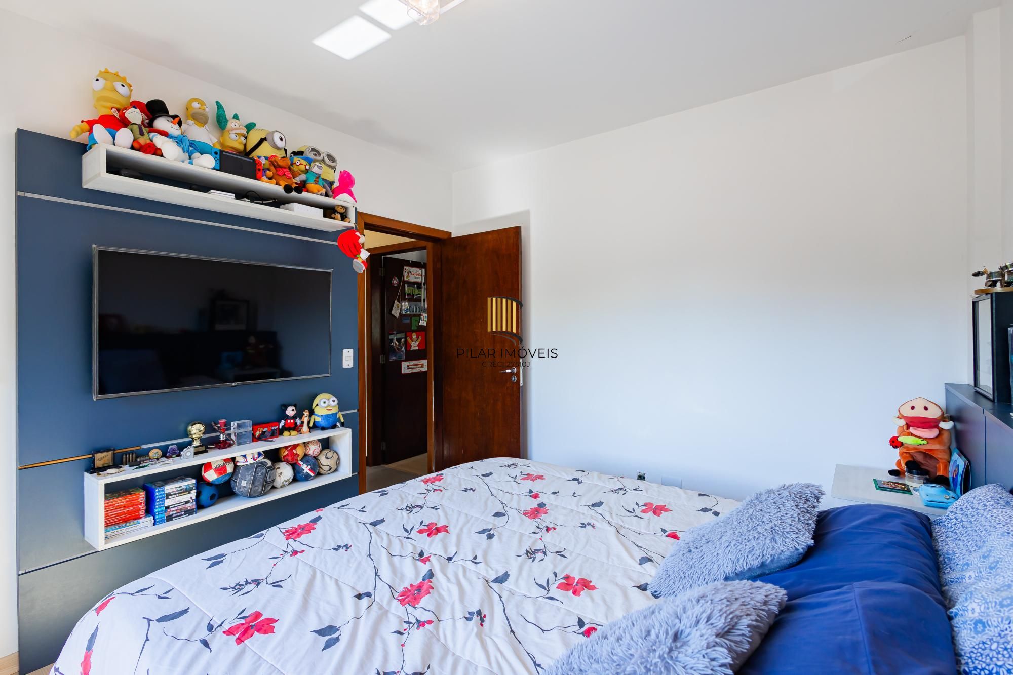 Apartamento com 92 m² no Menino Deus.