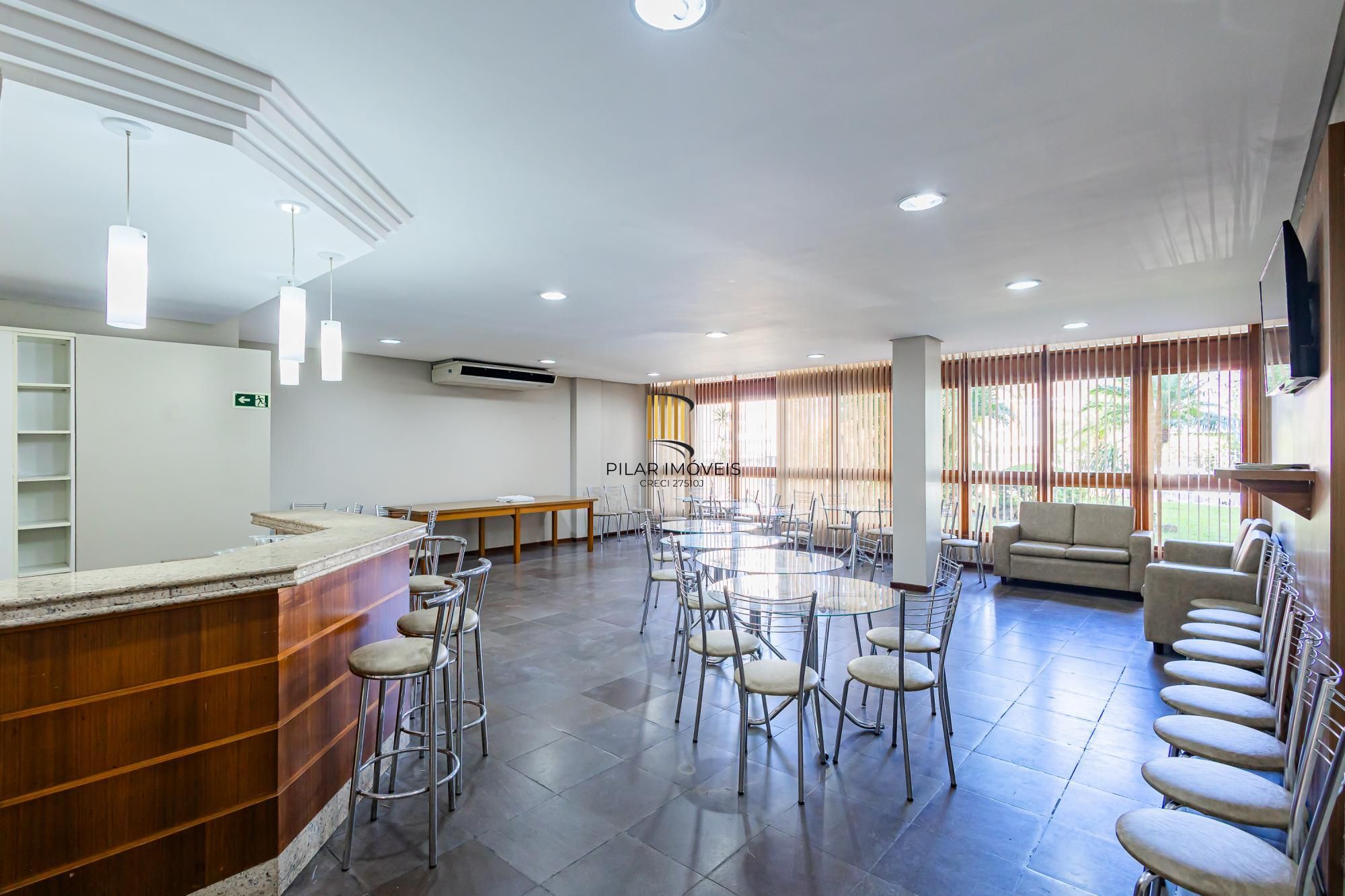 Apartamento com 92 m² no Menino Deus.