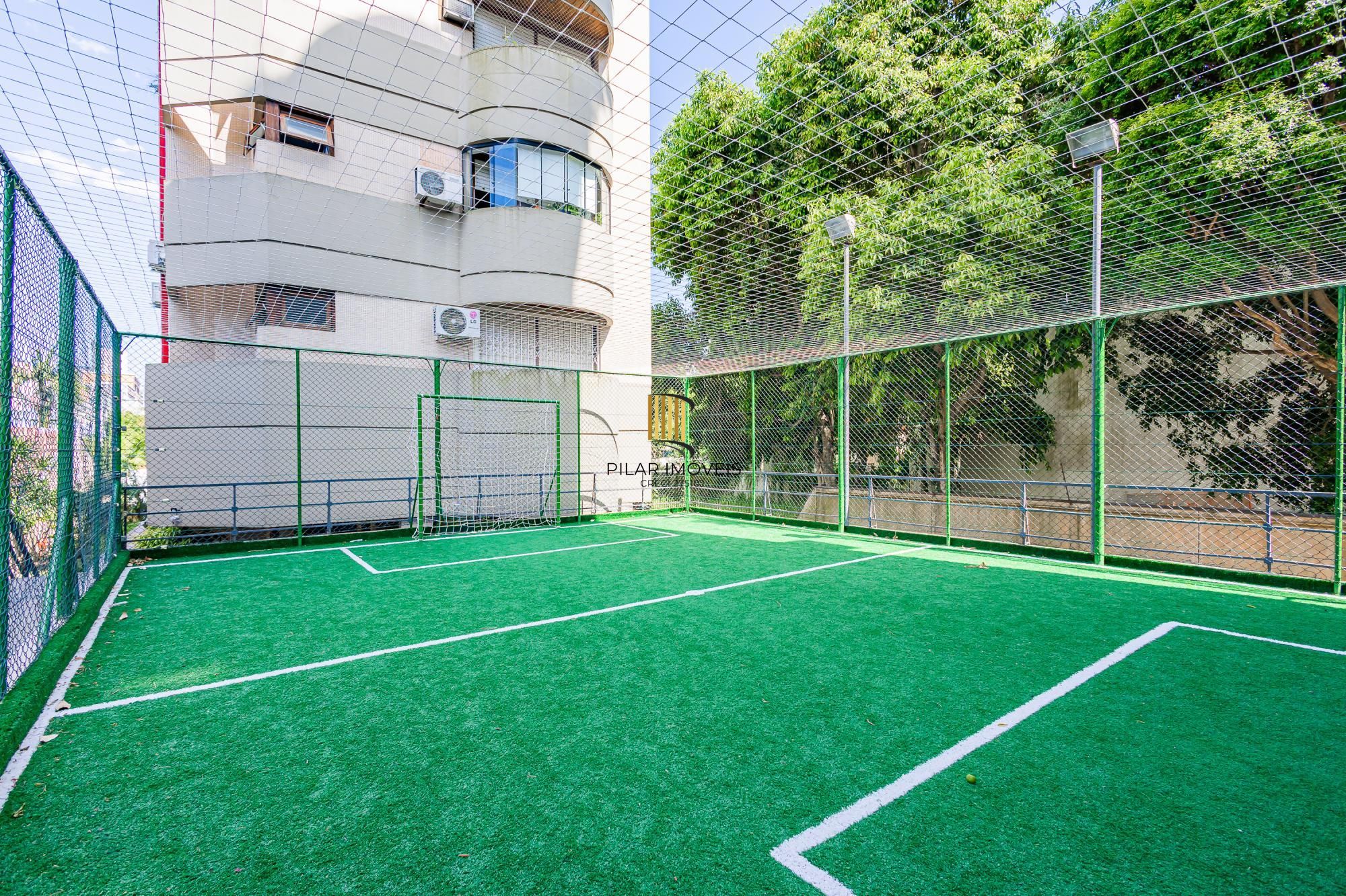 Apartamento com 92 m² no Menino Deus.