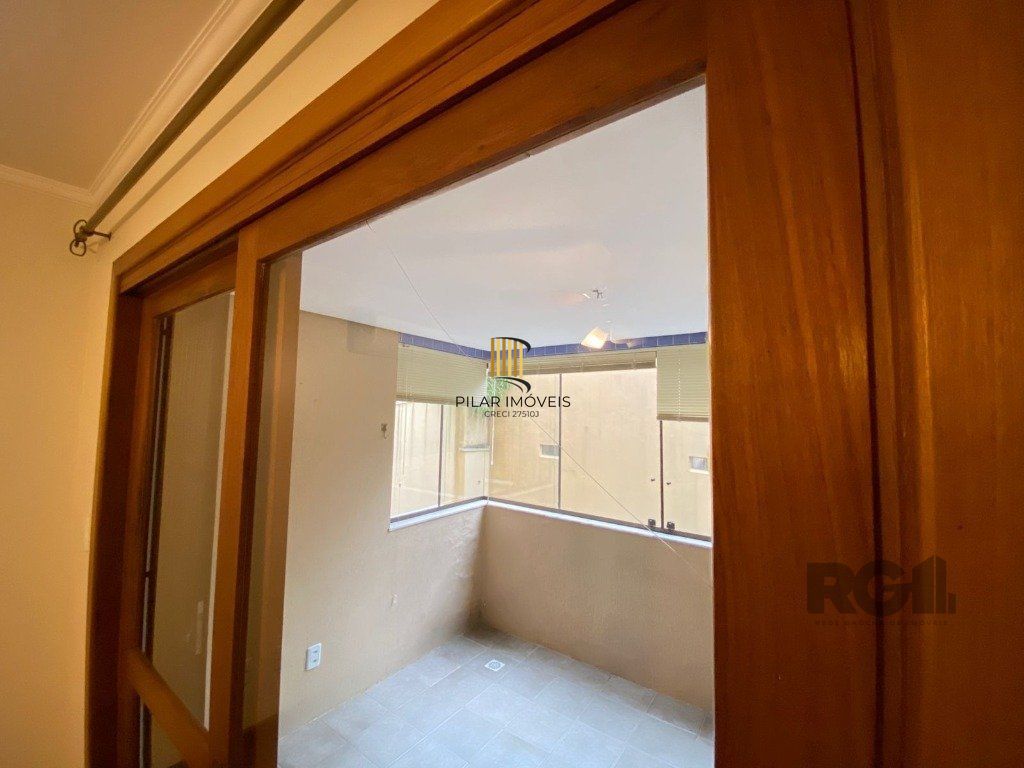 Amplo apartamento de 2 dormitórios no Petrópolis