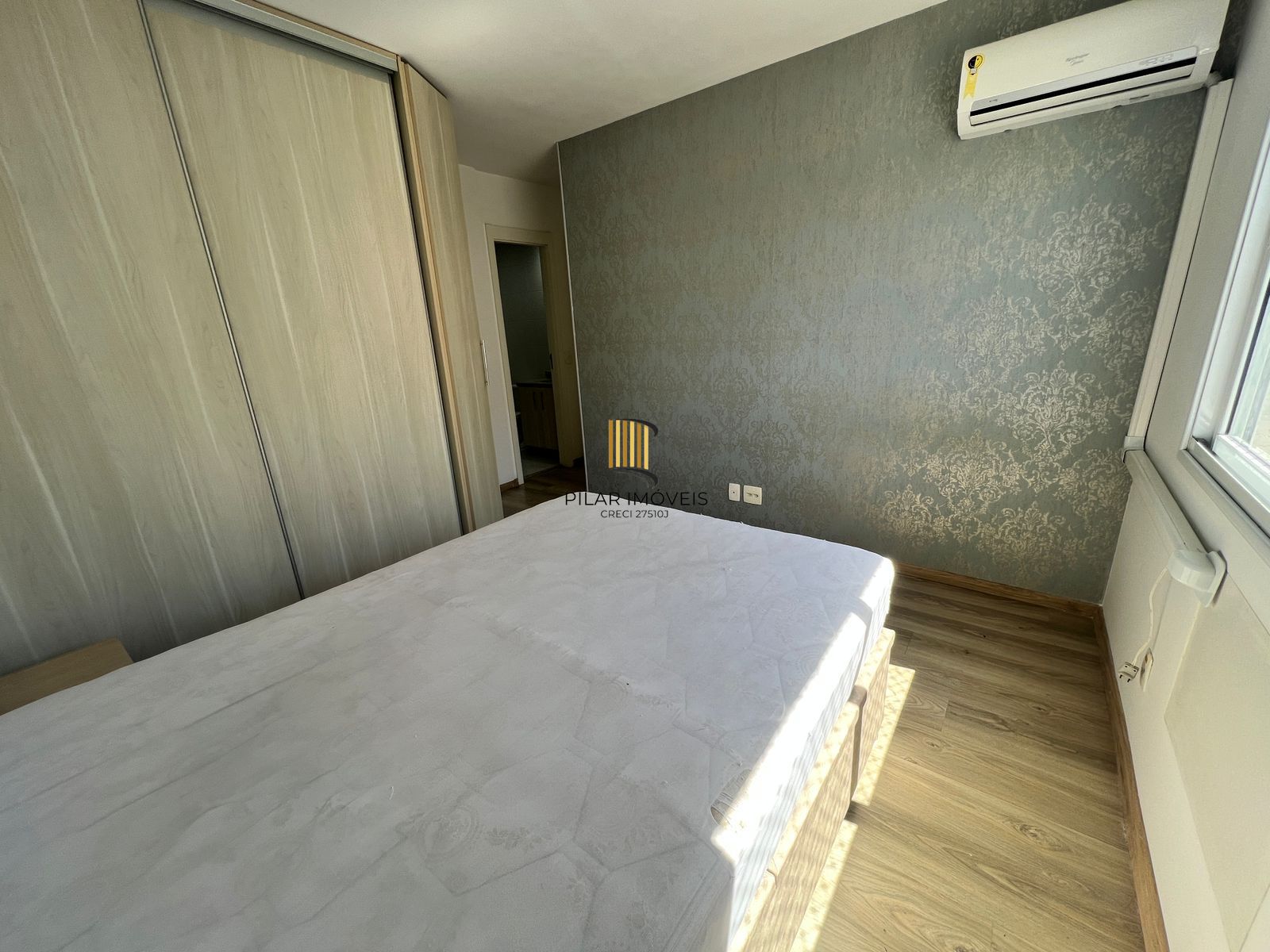 Apartamento 2 Dormitórios semi mobiliado